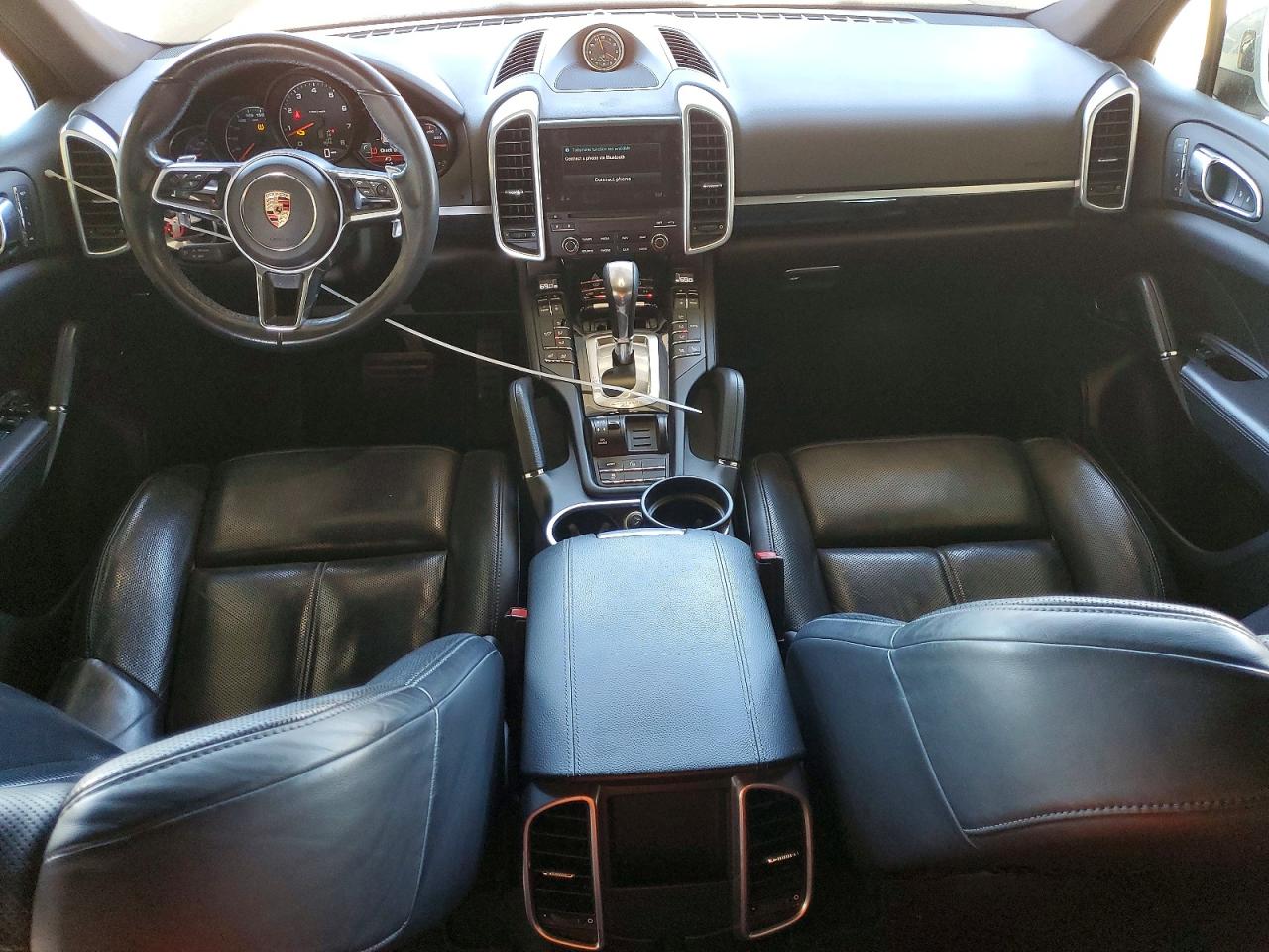2017 Porsche Cayenne White vin: WP1AA2A20HKA82842