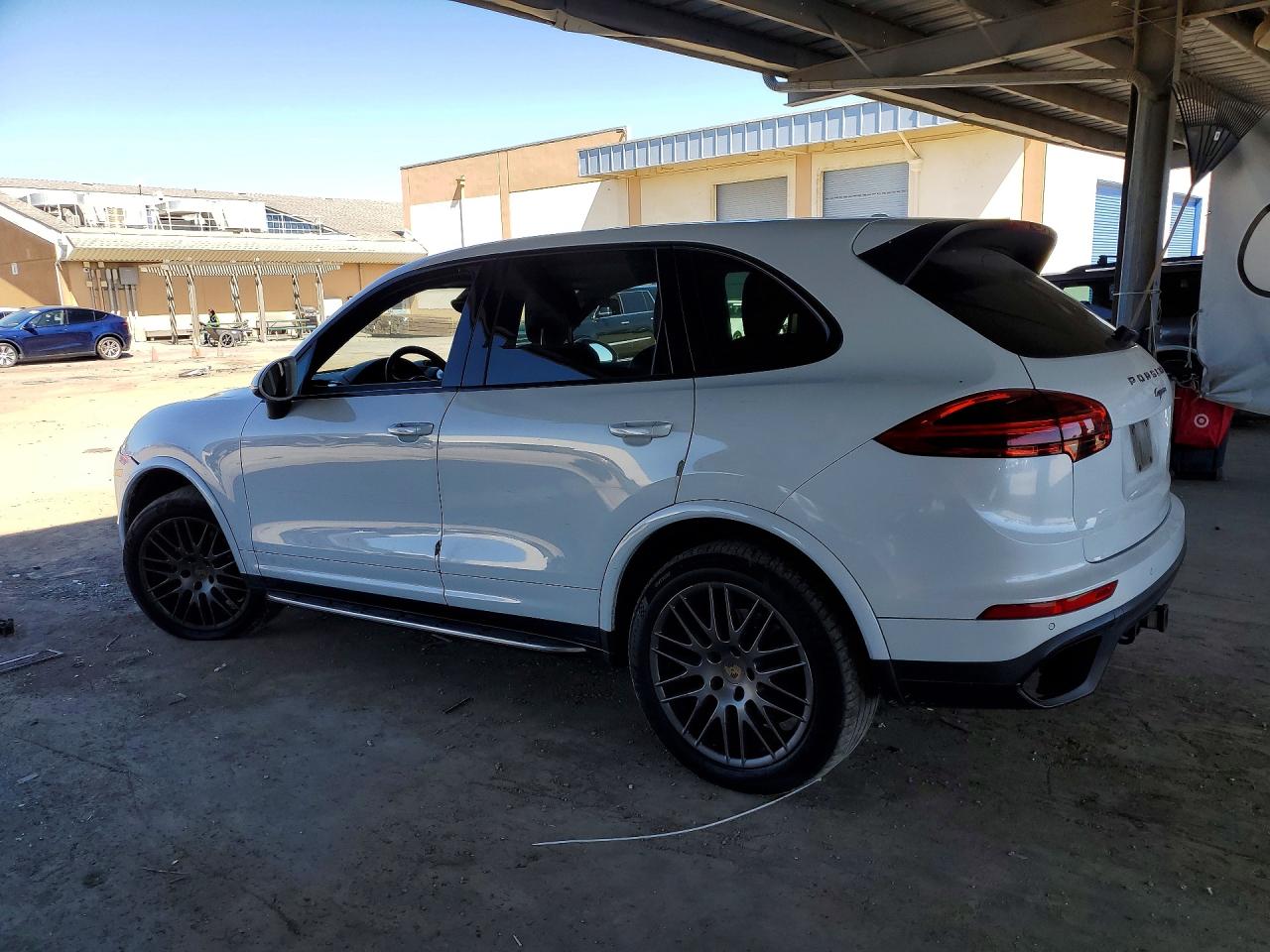 2017 Porsche Cayenne White vin: WP1AA2A20HKA82842