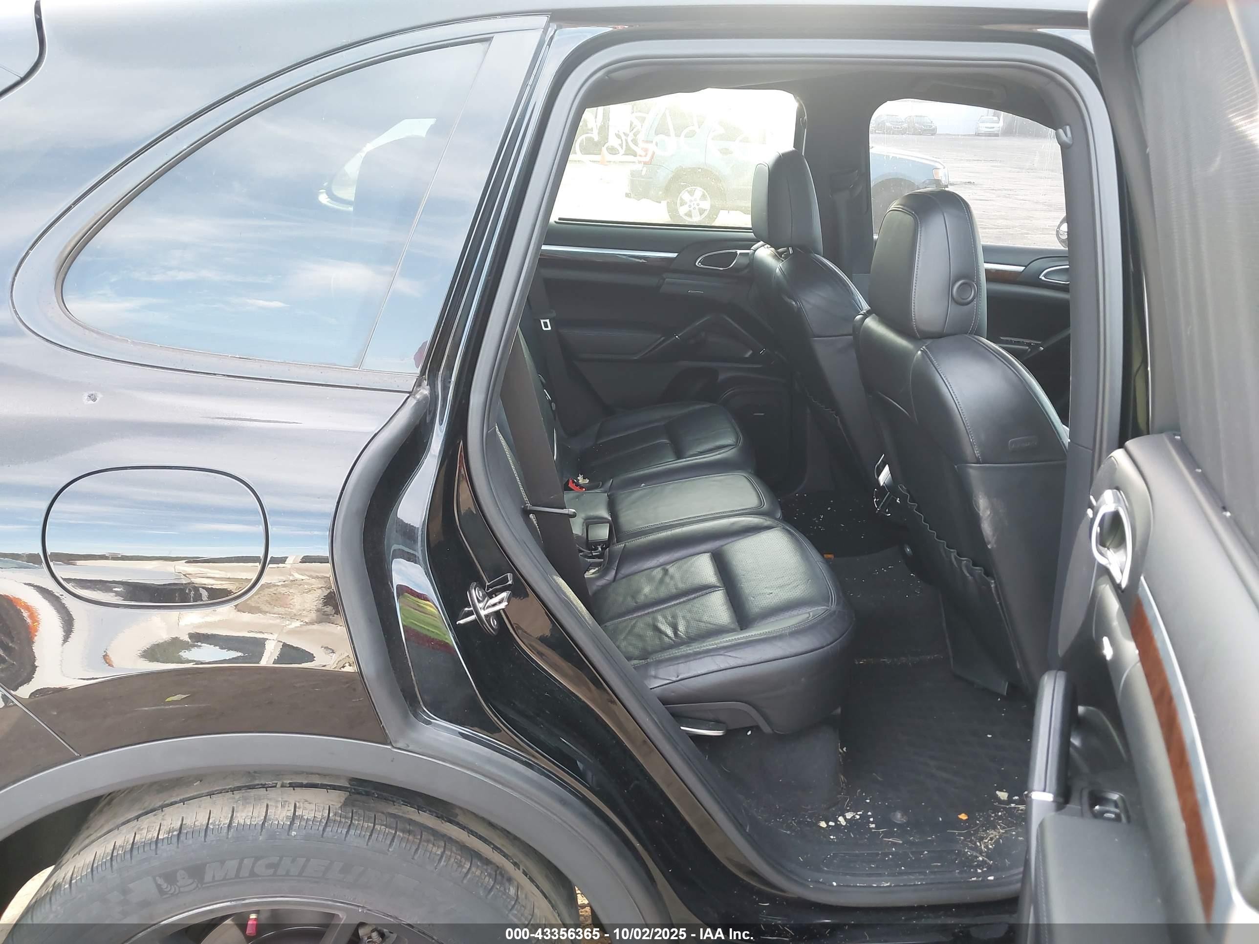 2012 Porsche Cayenne   Black vin: WP1AA2A21CLA00667