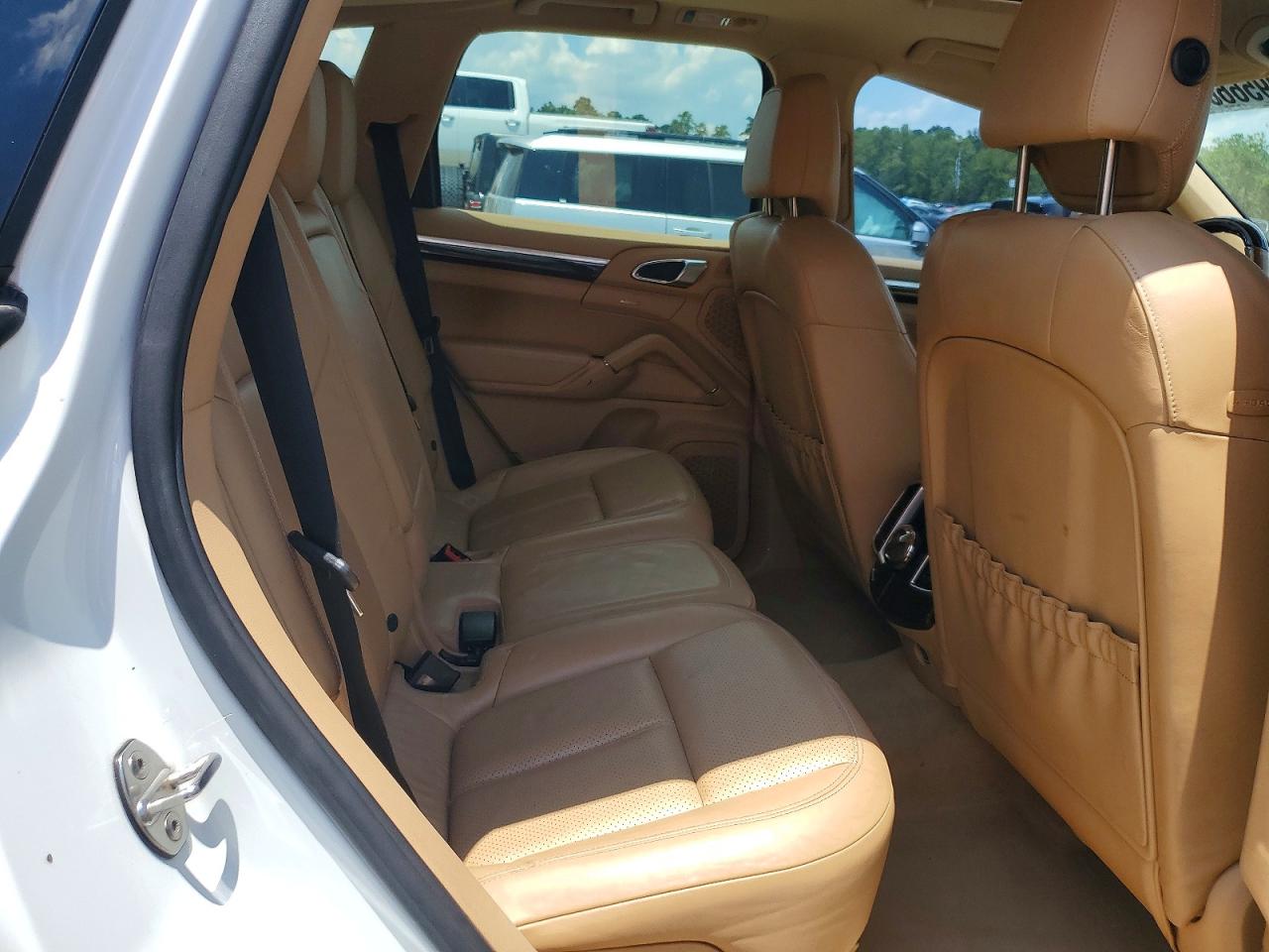 2012 Porsche Cayenne White vin: WP1AA2A21CLA11619