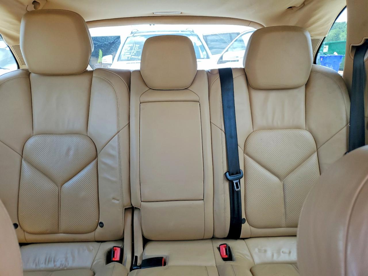 2012 Porsche Cayenne White vin: WP1AA2A21CLA11619