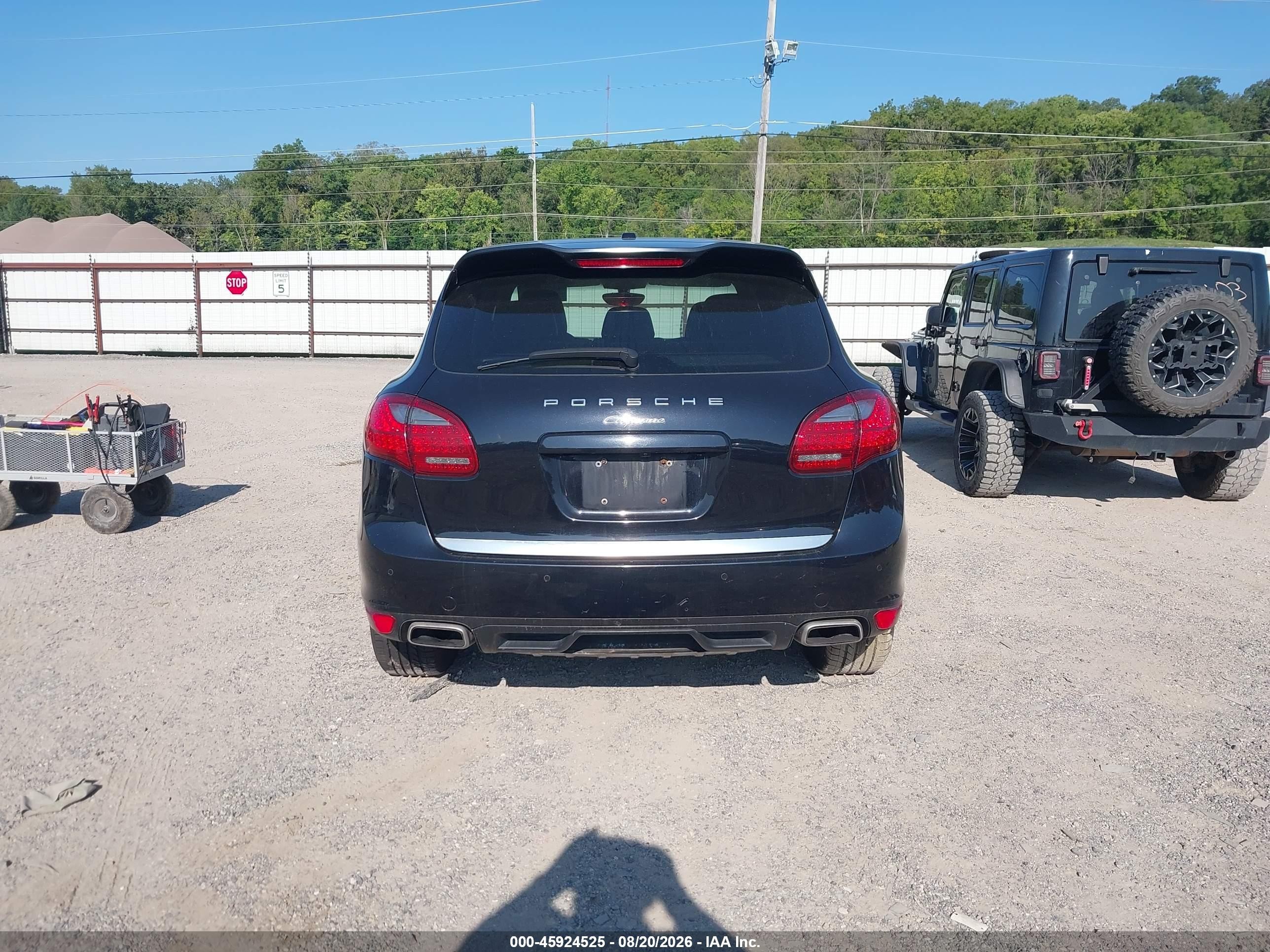 2012 Porsche Cayenne   Black vin: WP1AA2A21CLA12382