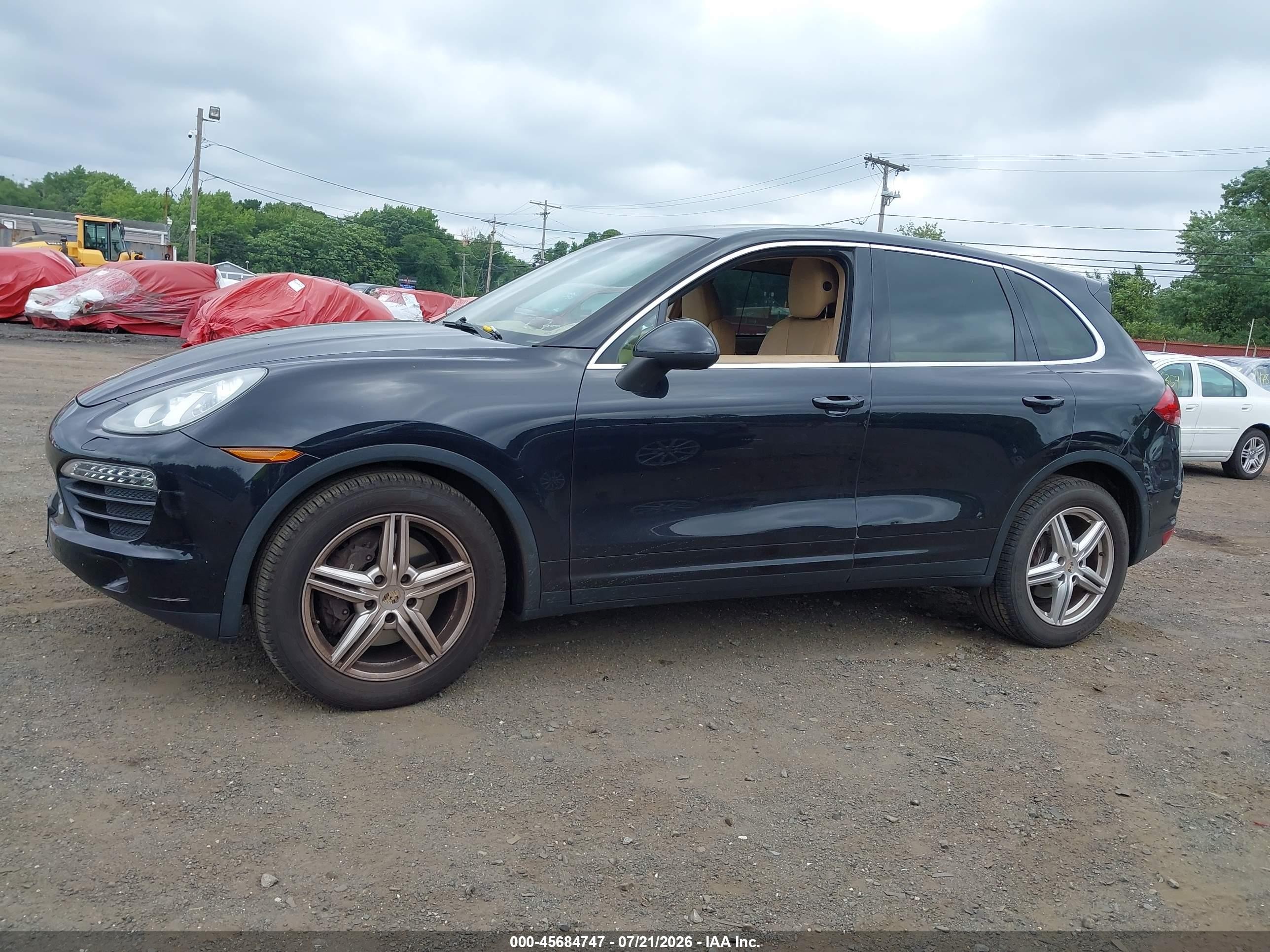 2013 Porsche Cayenne   Black vin: WP1AA2A21DLA06826