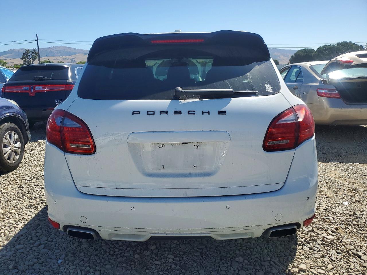 2013 Porsche Cayenne White vin: WP1AA2A21DLA09547