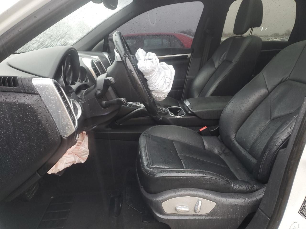 2014 Porsche Cayenne White vin: WP1AA2A21ELA93869 Damage: Airbag - Front Left, Deployed, Replacement Required