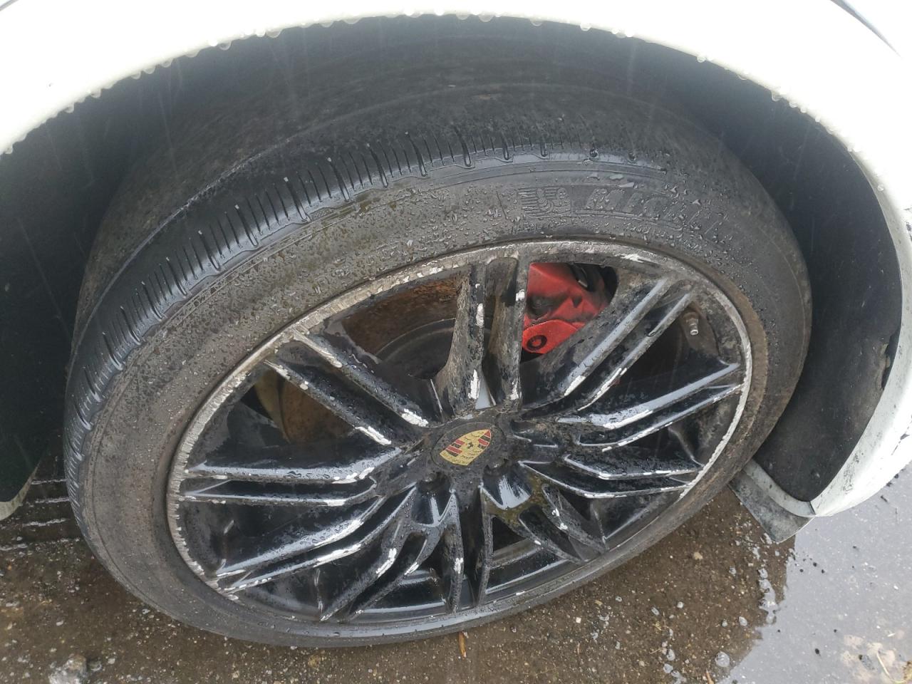 2014 Porsche Cayenne White vin: WP1AA2A21ELA93869 Damage: Right Front Wheel, Curb Rash, > 12 Inches