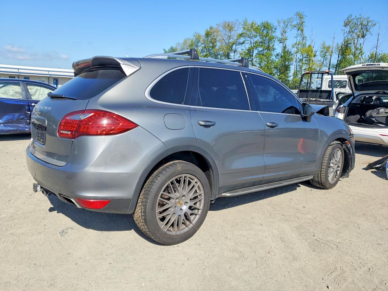 2014 Porsche Cayenne Gray vin: WP1AA2A21ELA94732