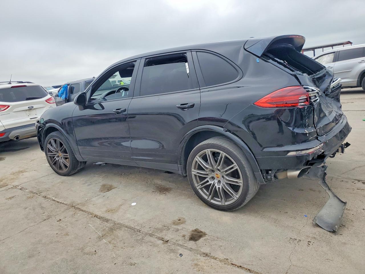 2017 Porsche Cayenne Black vin: WP1AA2A21HKA85748