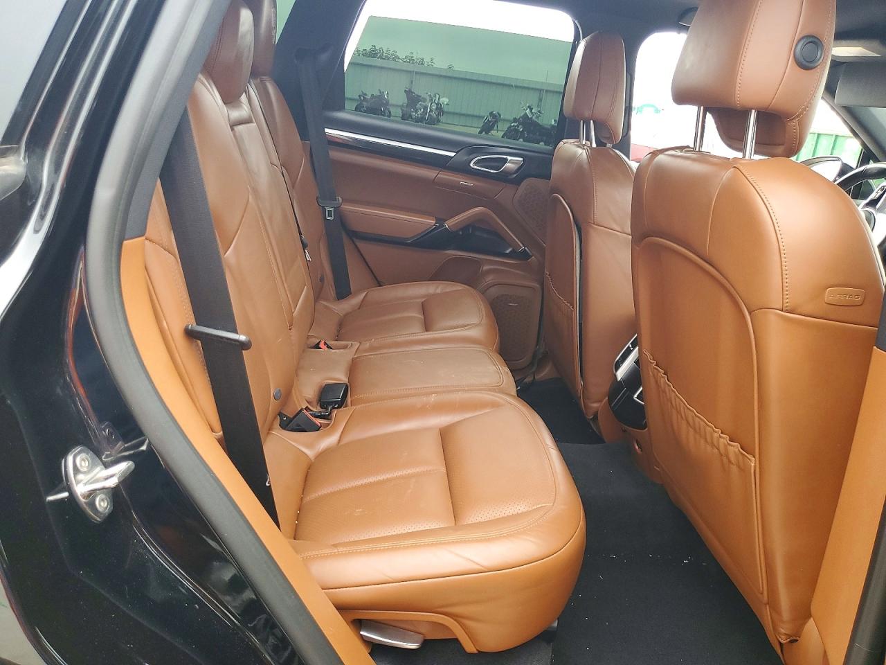 2017 Porsche Cayenne Black vin: WP1AA2A21HKA85748
