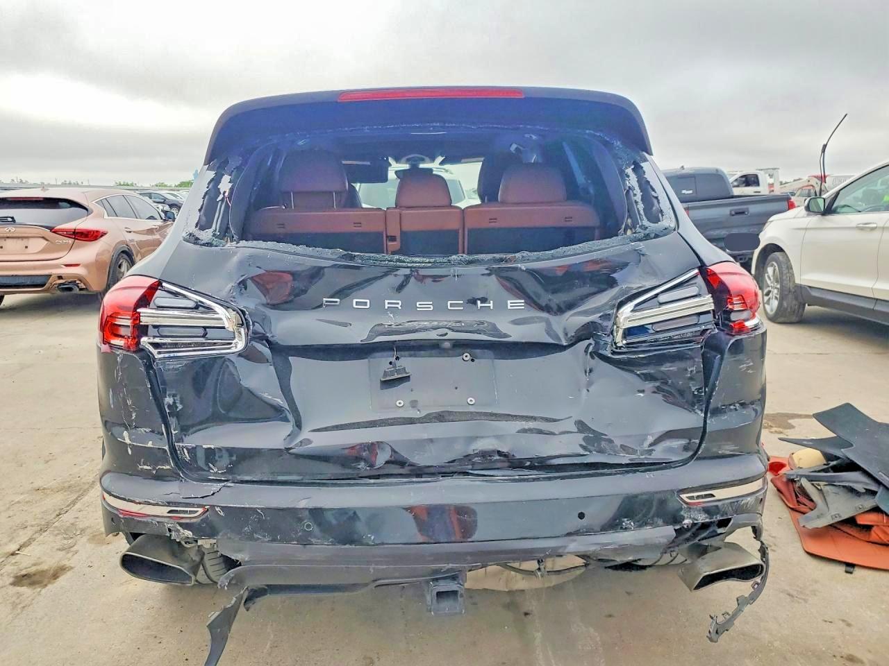 2017 Porsche Cayenne Black vin: WP1AA2A21HKA85748