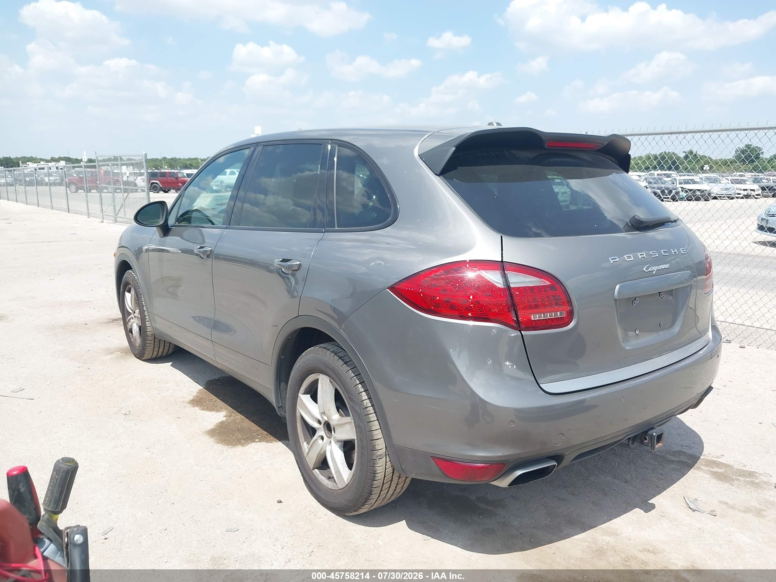 2012 Porsche Cayenne   Gray vin: WP1AA2A22CLA02301