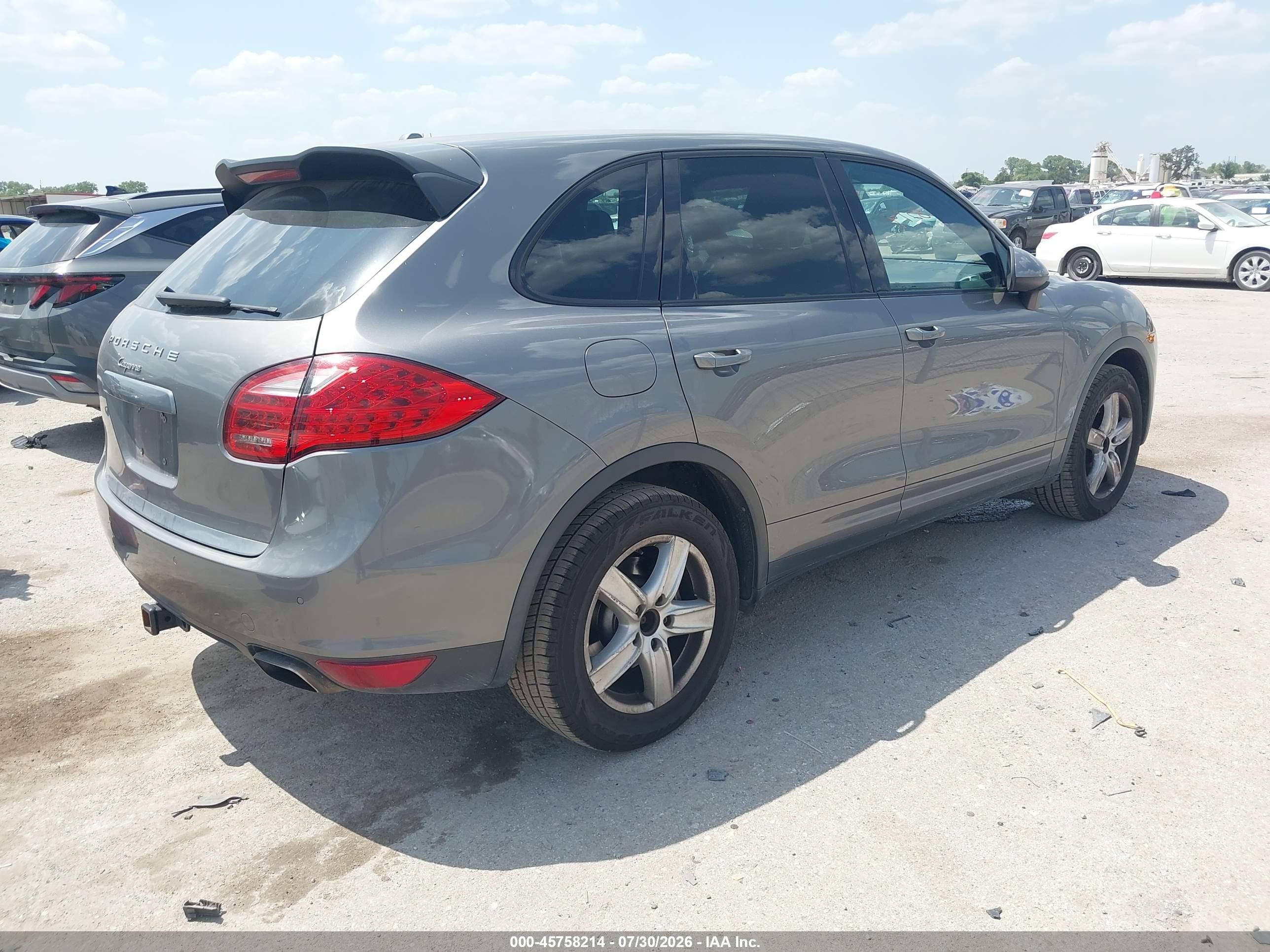 2012 Porsche Cayenne   Gray vin: WP1AA2A22CLA02301