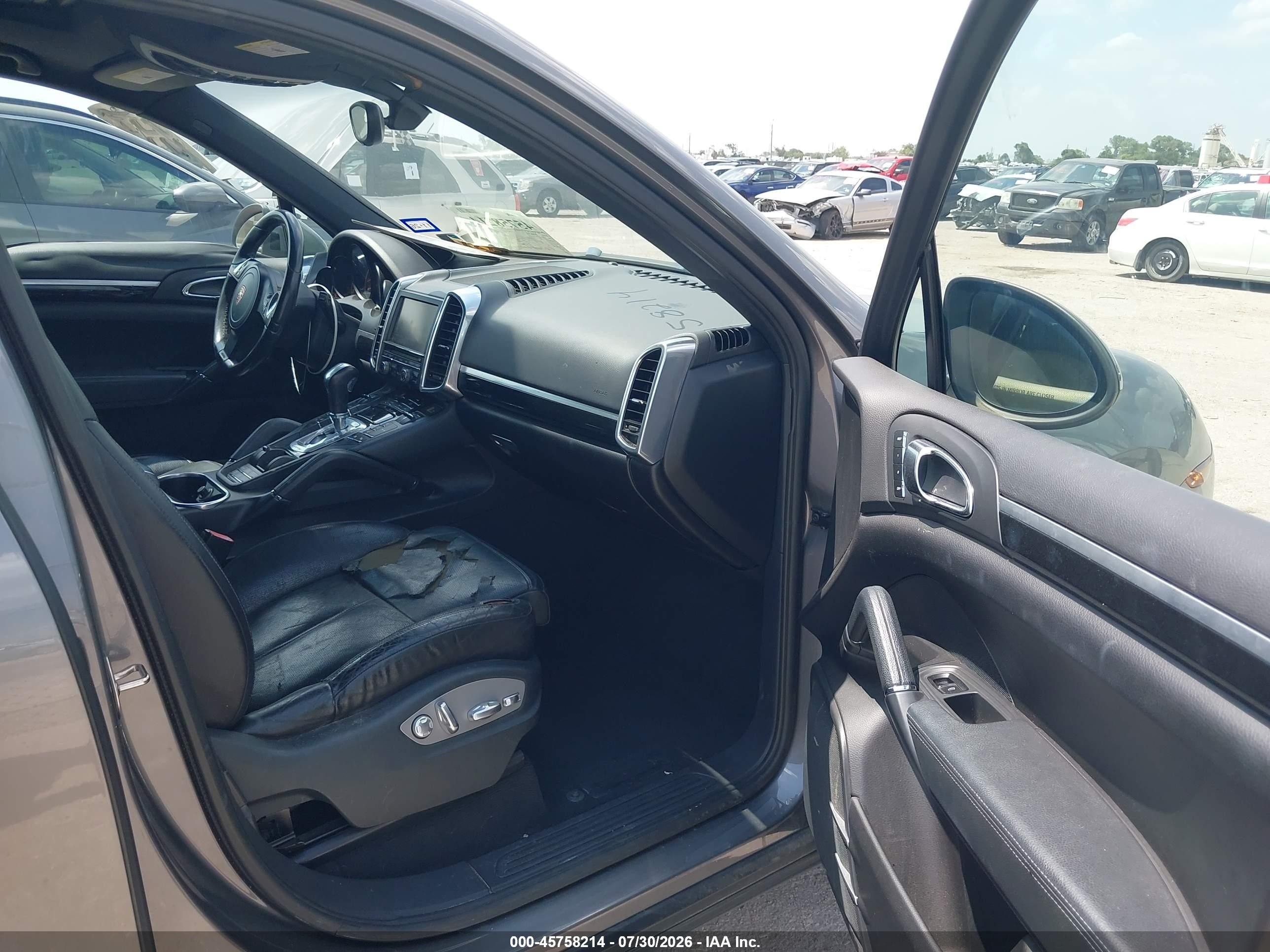 2012 Porsche Cayenne   Gray vin: WP1AA2A22CLA02301