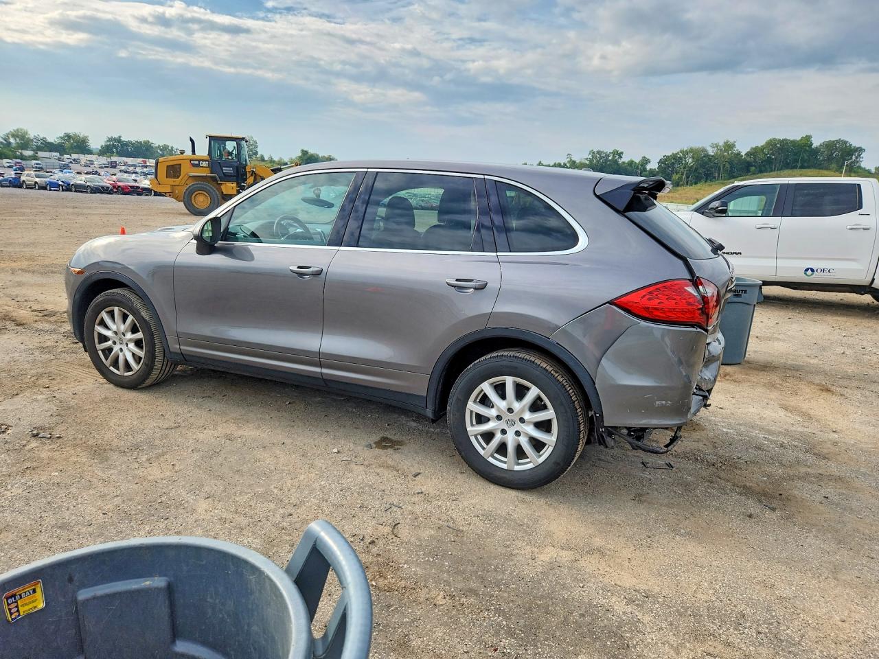 2012 Porsche Cayenne Cayenne Серебряный vin: WP1AA2A22CLA10804
