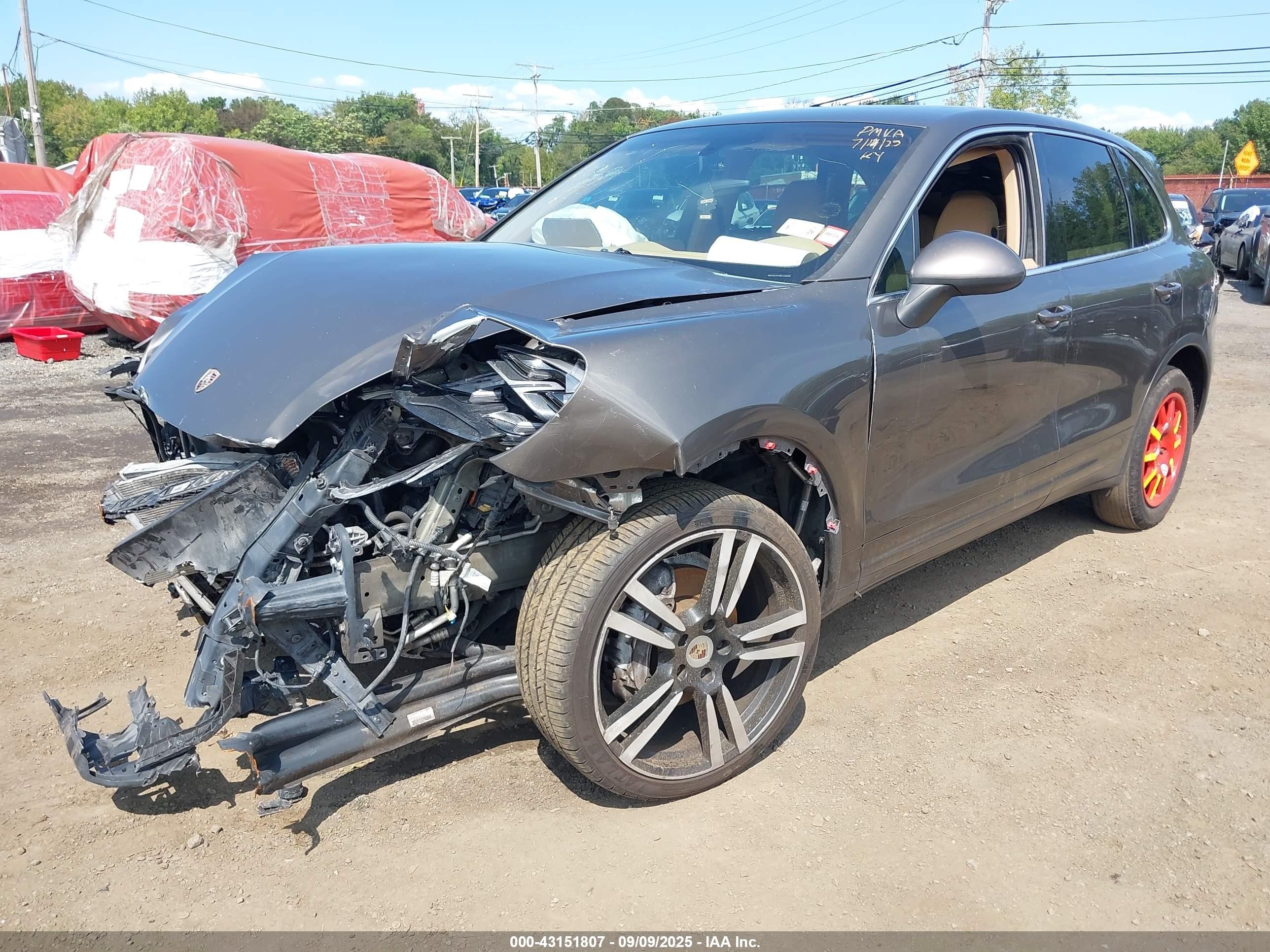2012 Porsche Cayenne   Gold vin: WP1AA2A23CLA06583