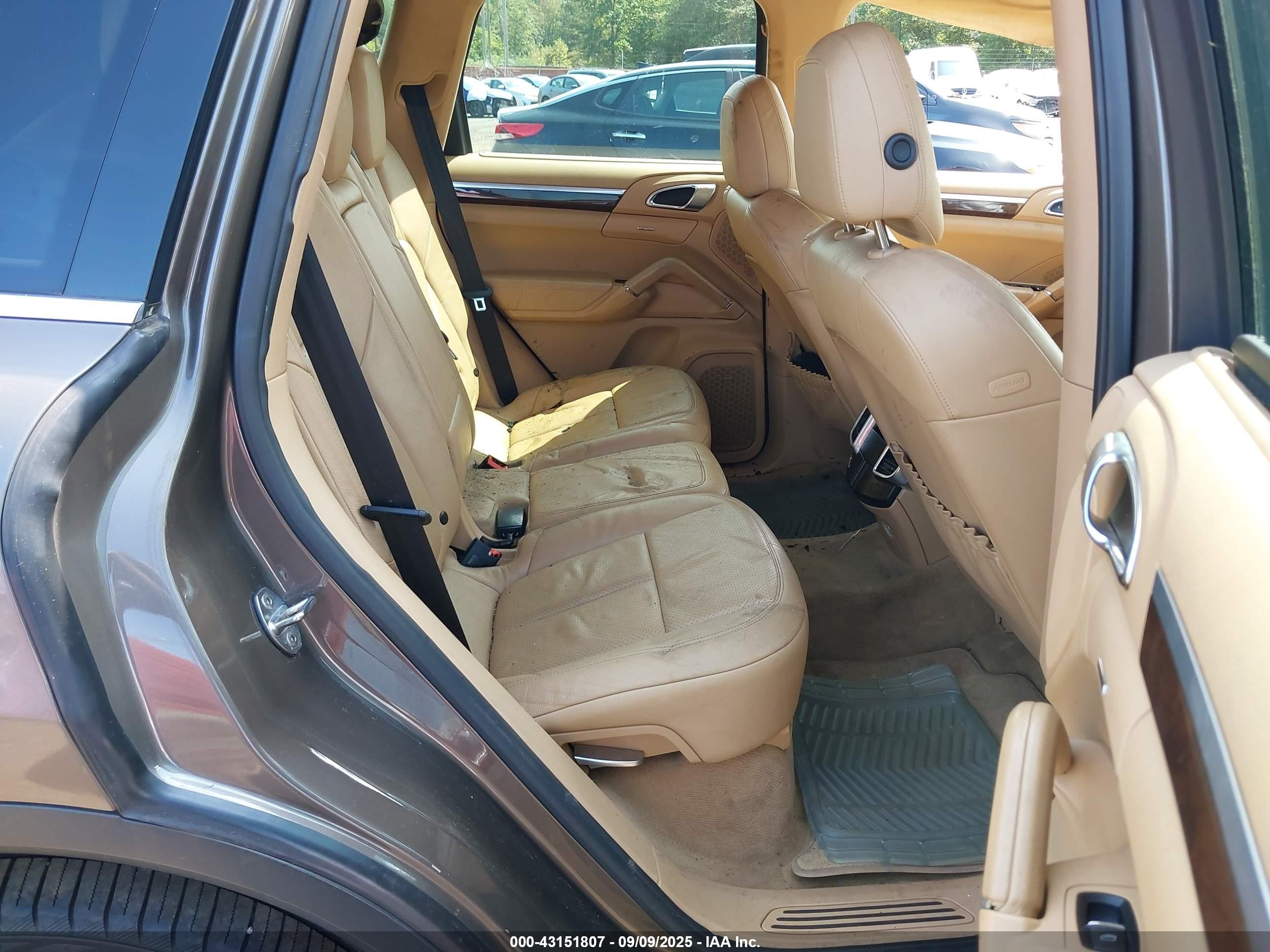2012 Porsche Cayenne   Gold vin: WP1AA2A23CLA06583