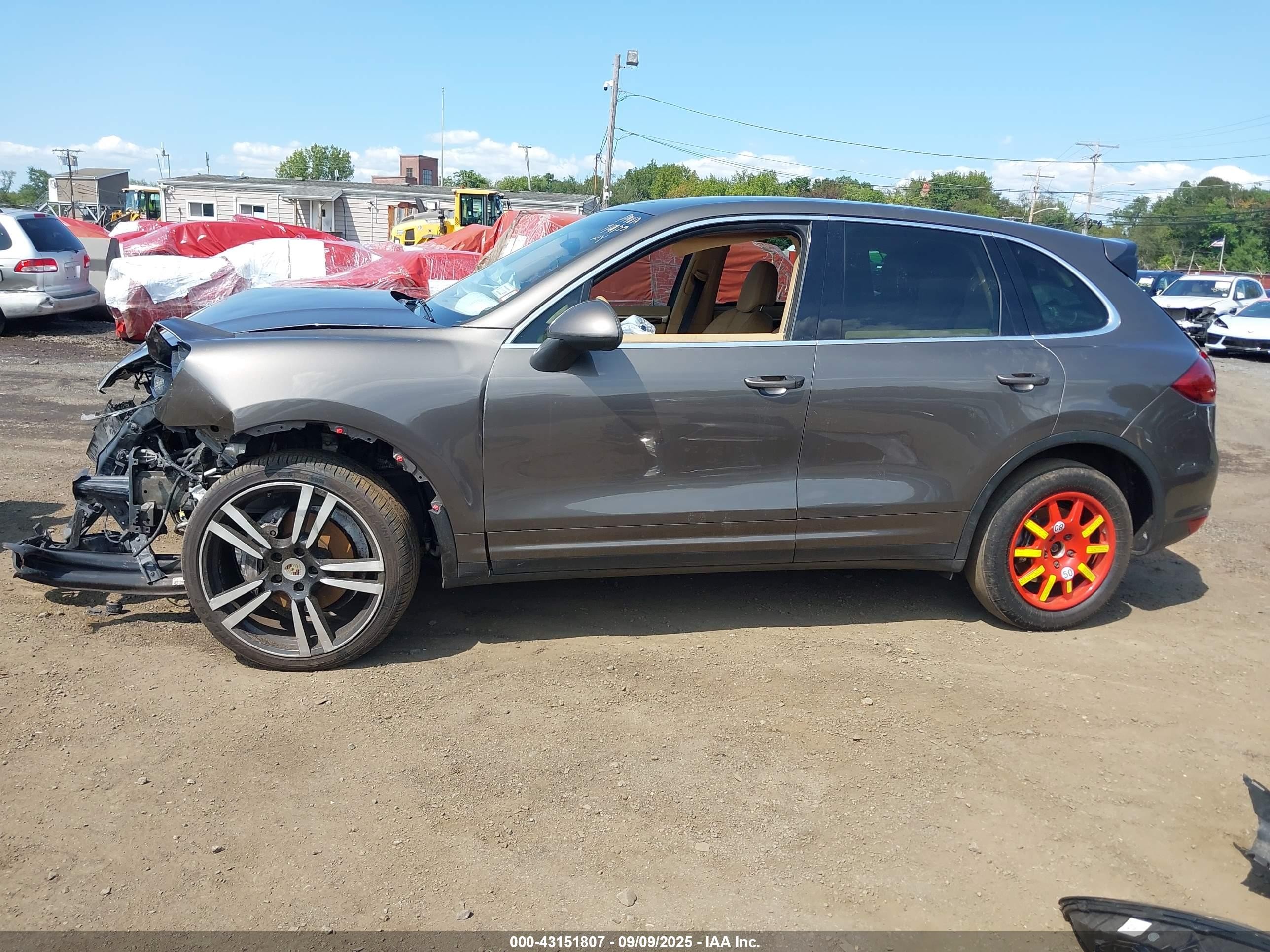 2012 Porsche Cayenne   Gold vin: WP1AA2A23CLA06583