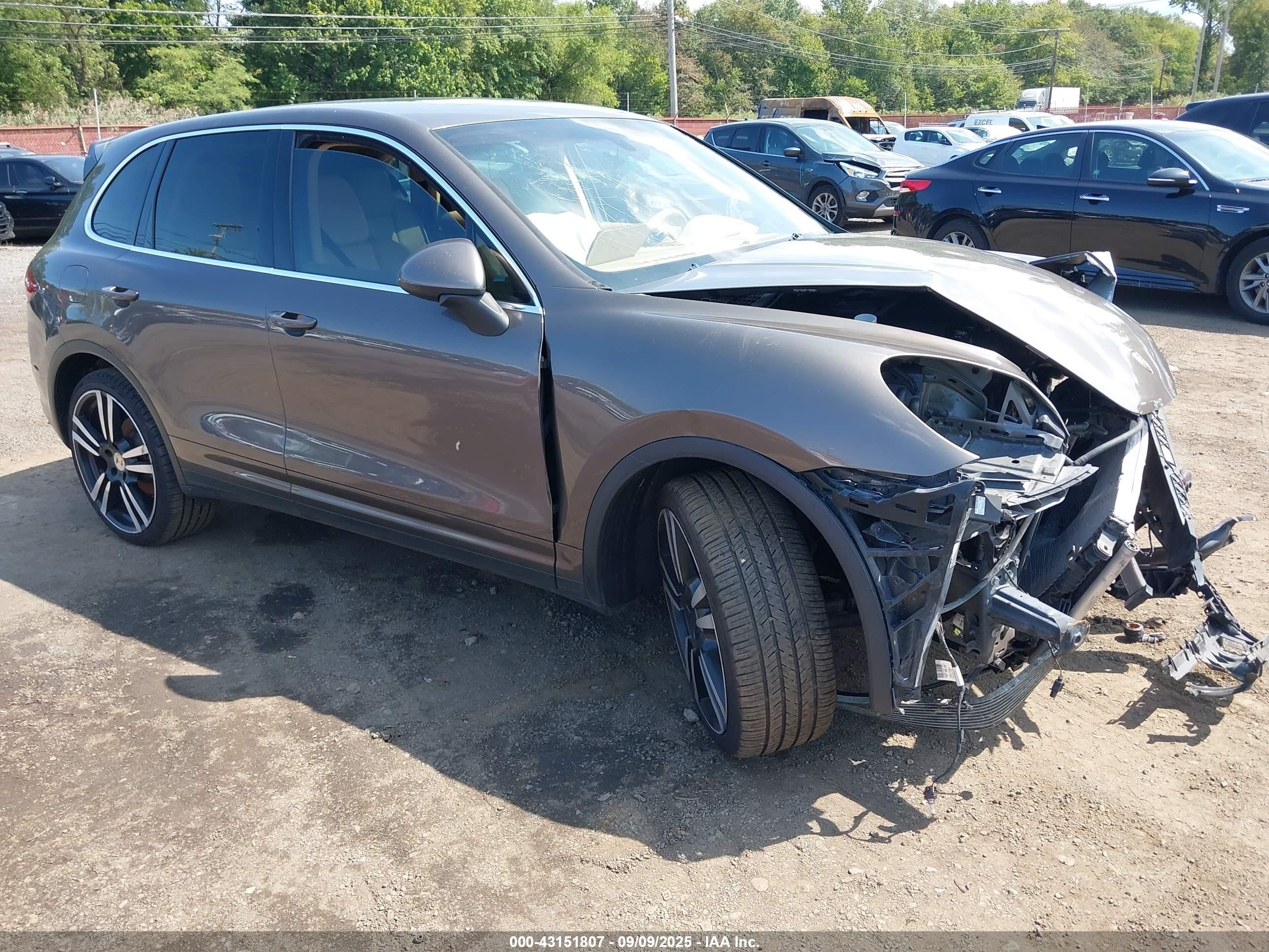 2012 Porsche Cayenne   Gold vin: WP1AA2A23CLA06583