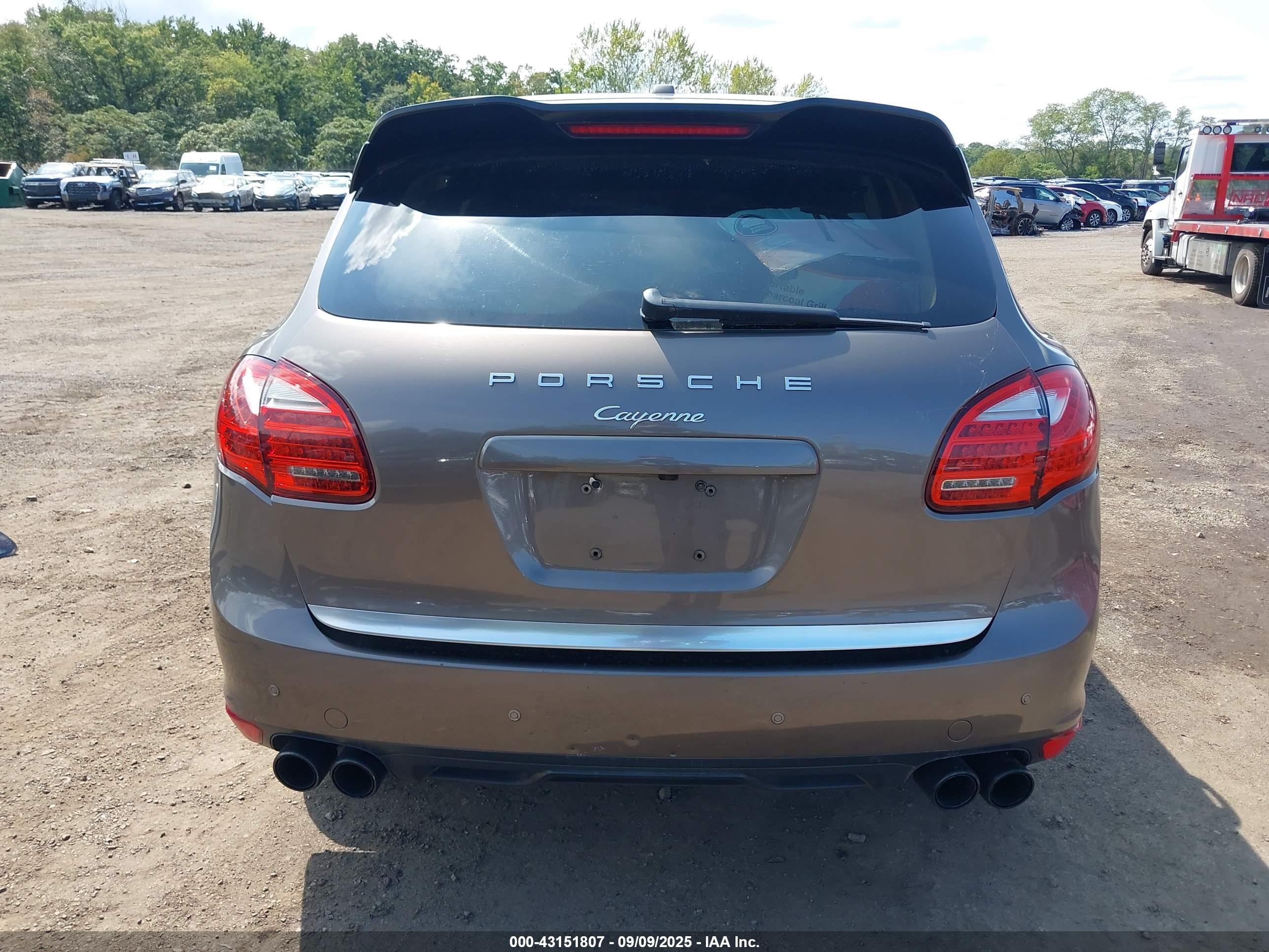2012 Porsche Cayenne   Gold vin: WP1AA2A23CLA06583