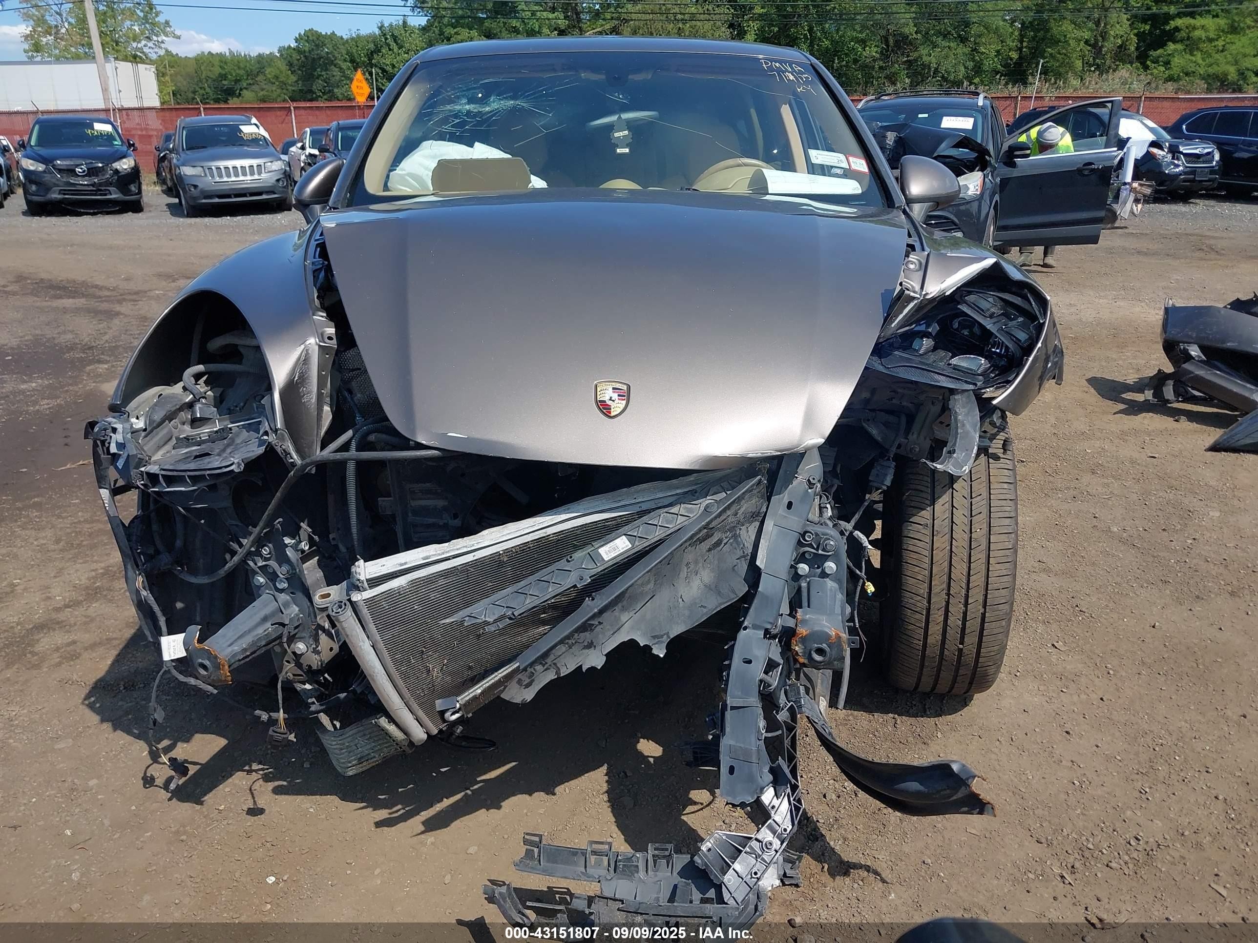 2012 Porsche Cayenne   Gold vin: WP1AA2A23CLA06583