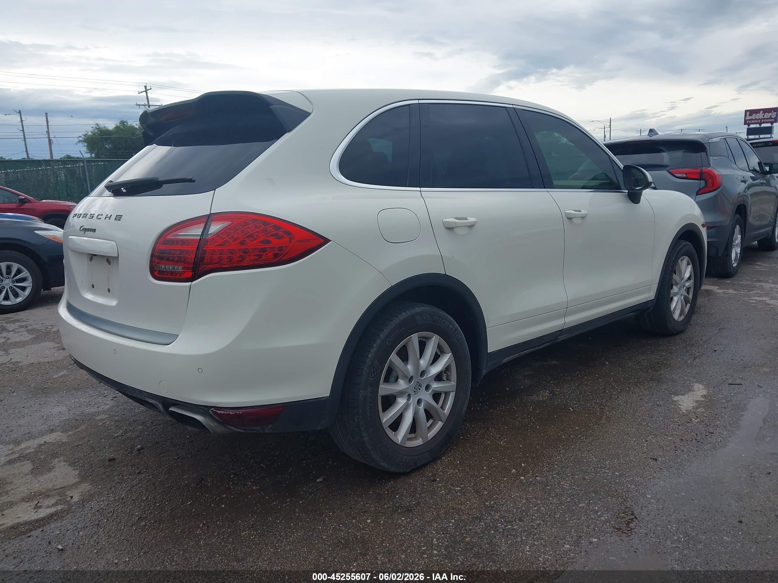 2012 Porsche Cayenne   White vin: WP1AA2A24CLA04325