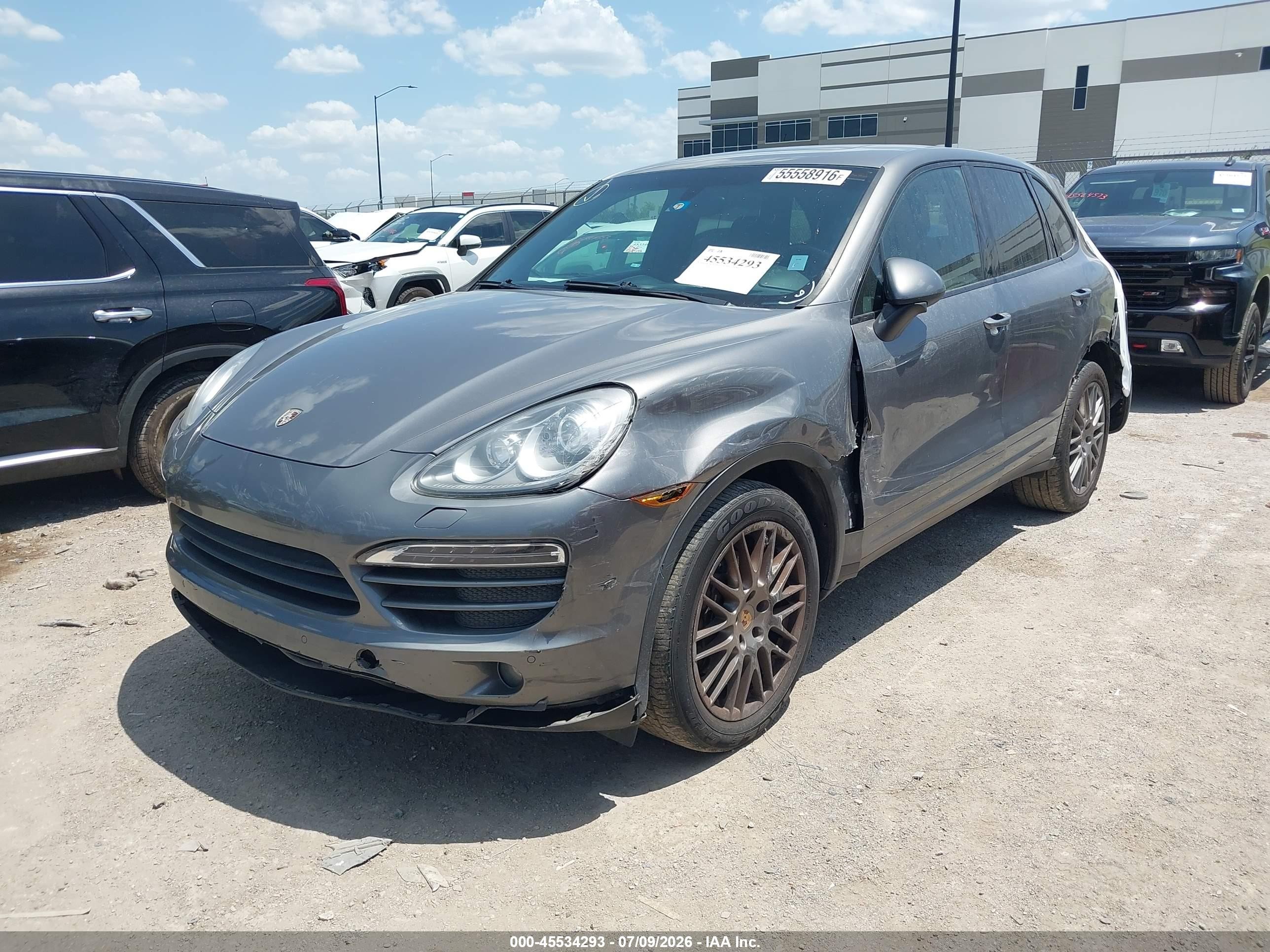 2013 Porsche Cayenne   Gray vin: WP1AA2A24DLA12474