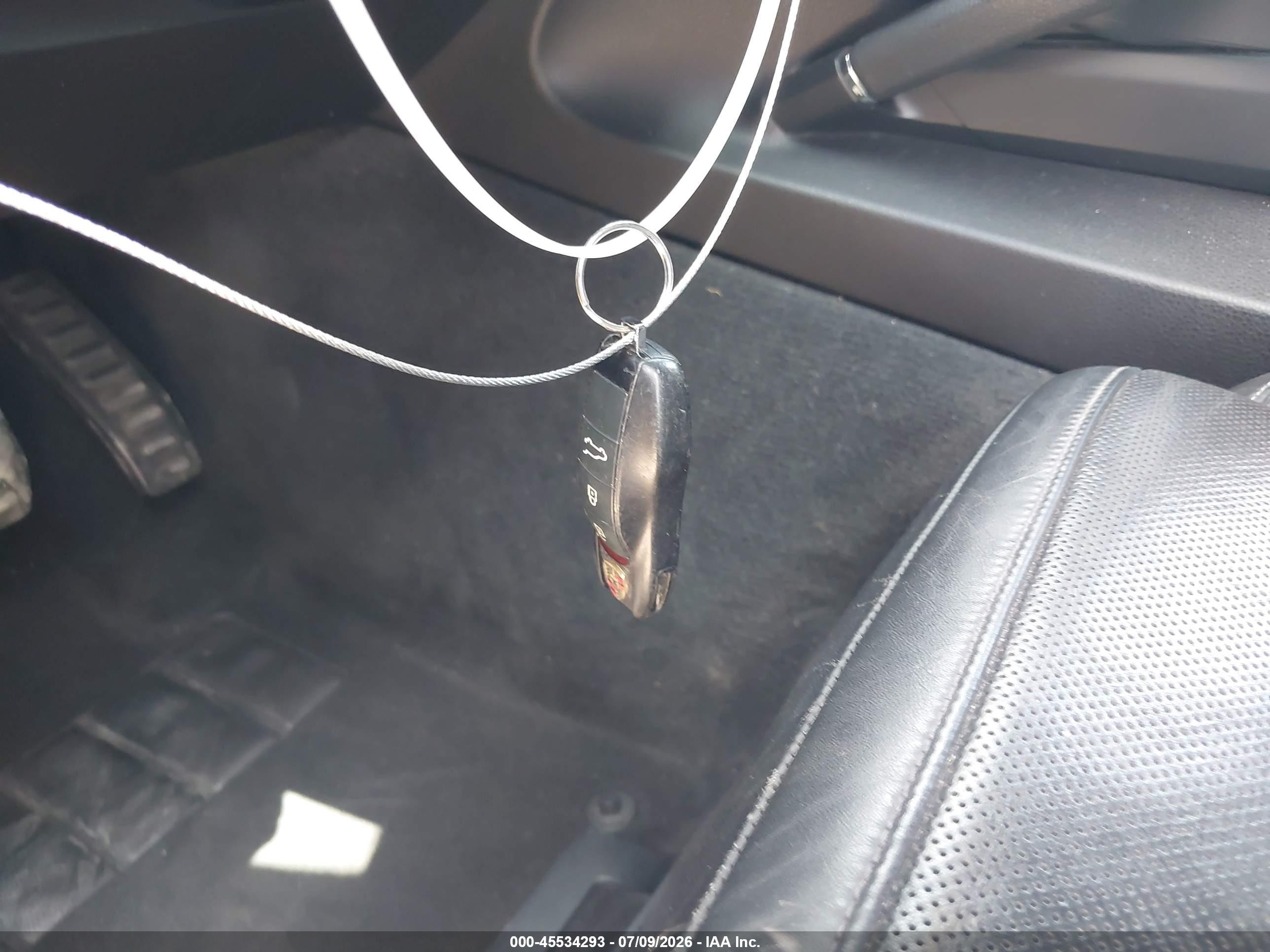 2013 Porsche Cayenne   Gray vin: WP1AA2A24DLA12474