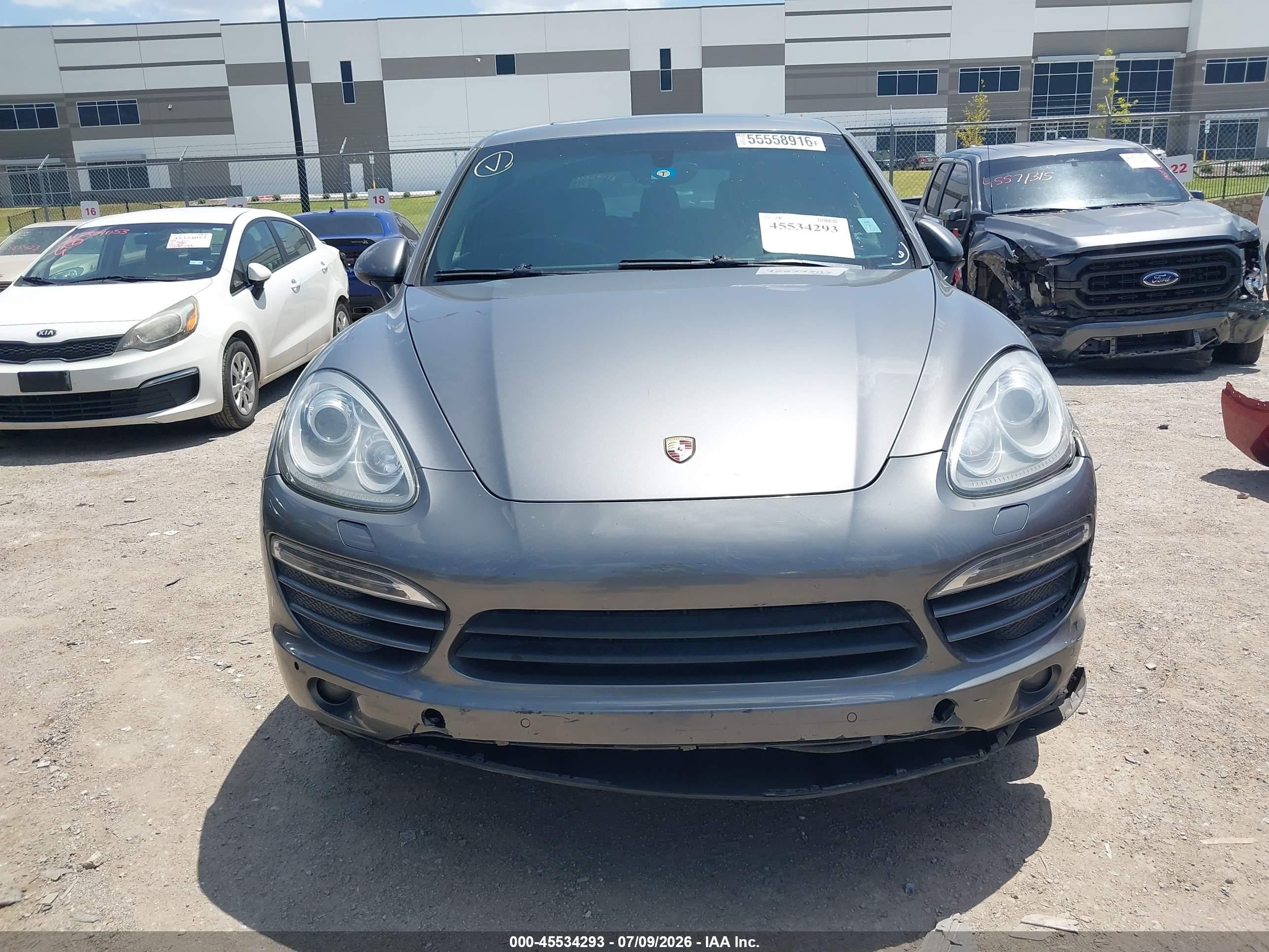 2013 Porsche Cayenne   Gray vin: WP1AA2A24DLA12474