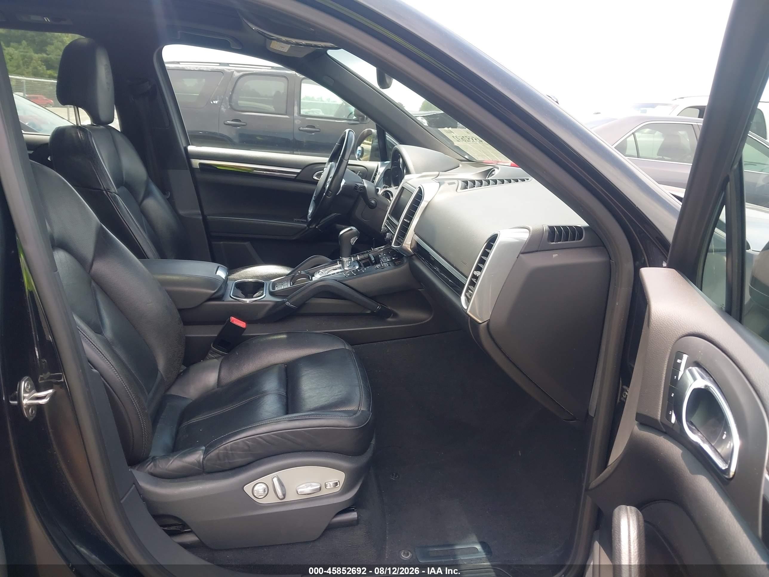 2013 Porsche Cayenne   Black vin: WP1AA2A24DLA12524