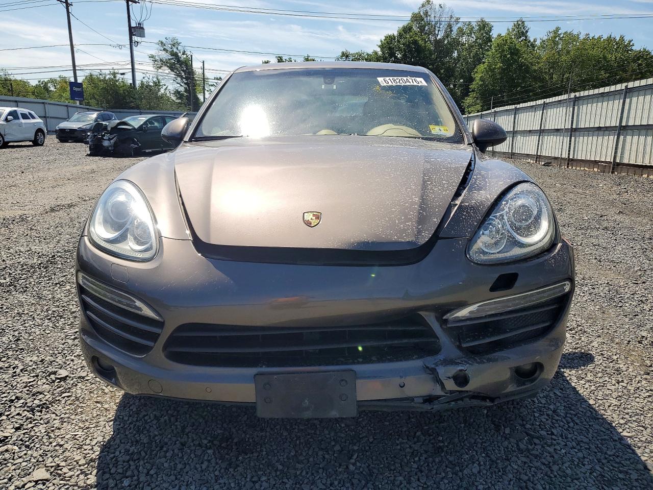 2012 Porsche Cayenne Brown vin: WP1AA2A25CLA08688