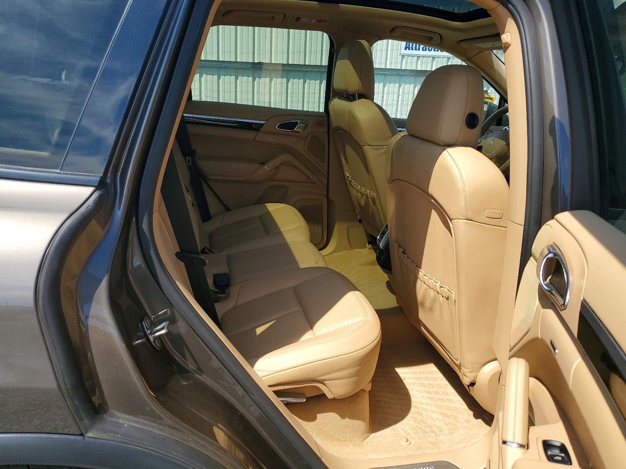 2012 Porsche Cayenne Brown vin: WP1AA2A25CLA08688