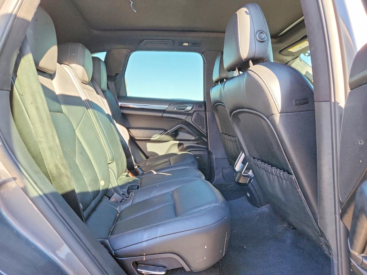 2012 Porsche Cayenne Gray vin: WP1AA2A25CLA12644