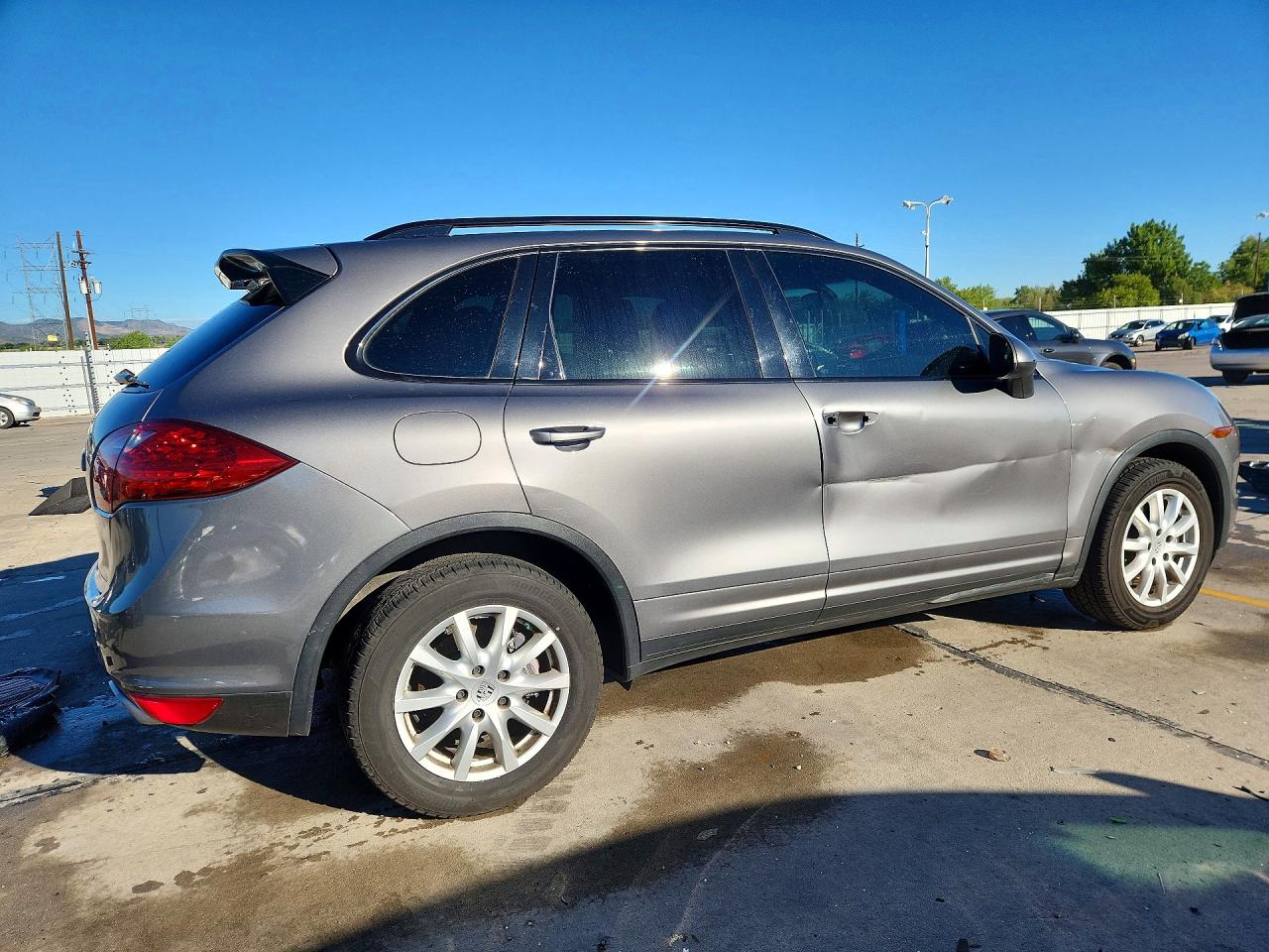 2012 Porsche Cayenne Gray vin: WP1AA2A25CLA12644