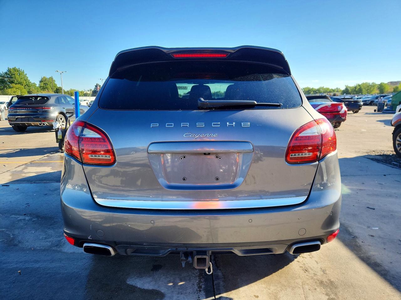 2012 Porsche Cayenne Gray vin: WP1AA2A25CLA12644