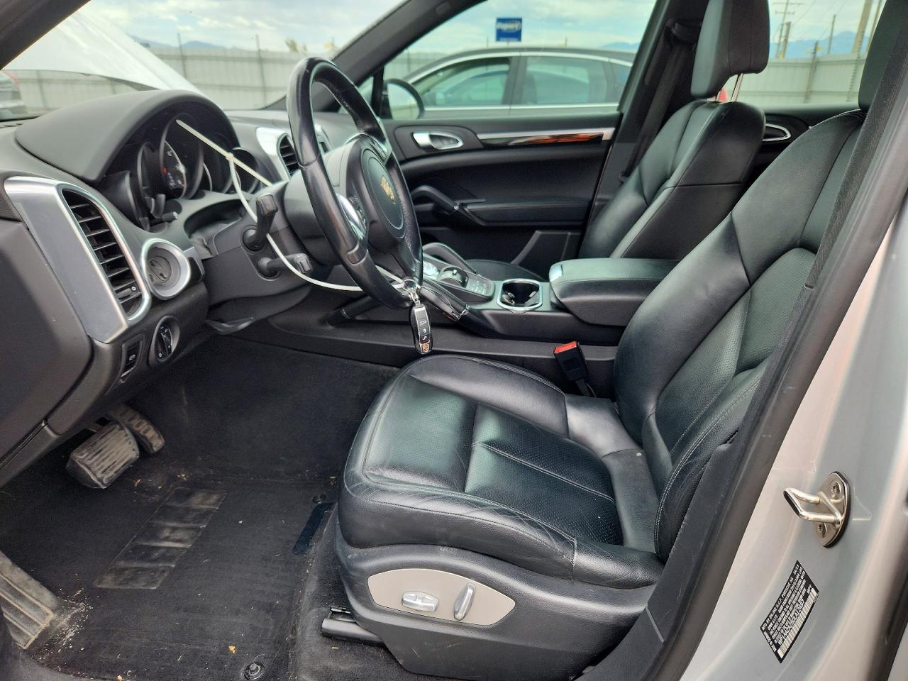 2013 Porsche Cayenne Gray vin: WP1AA2A25DLA12497