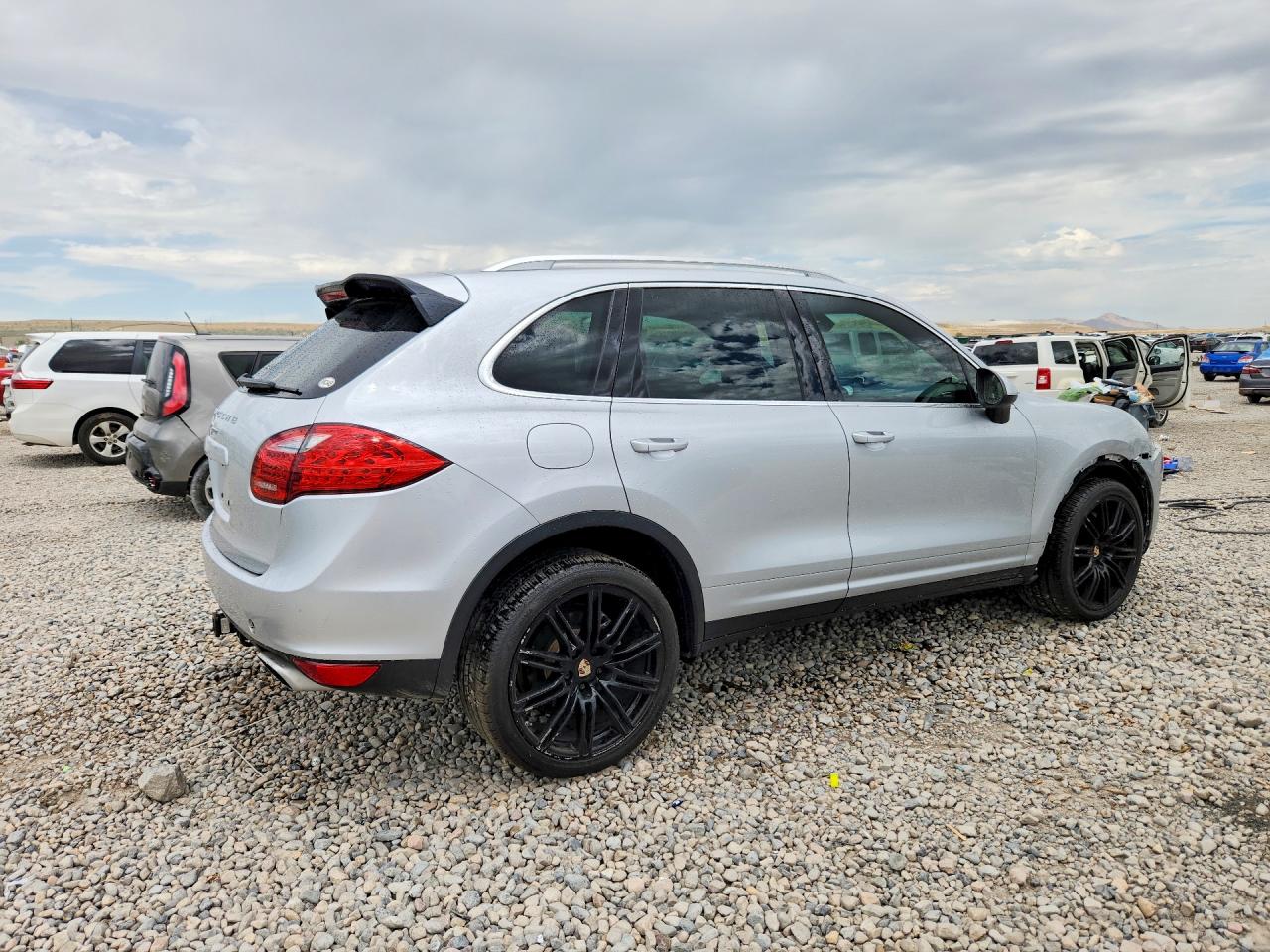 2013 Porsche Cayenne Gray vin: WP1AA2A25DLA12497