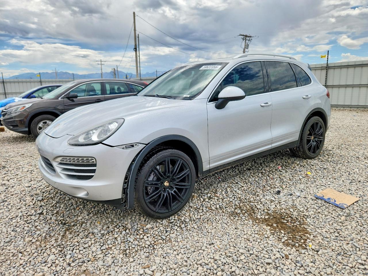 2013 Porsche Cayenne Серый vin: WP1AA2A25DLA12497