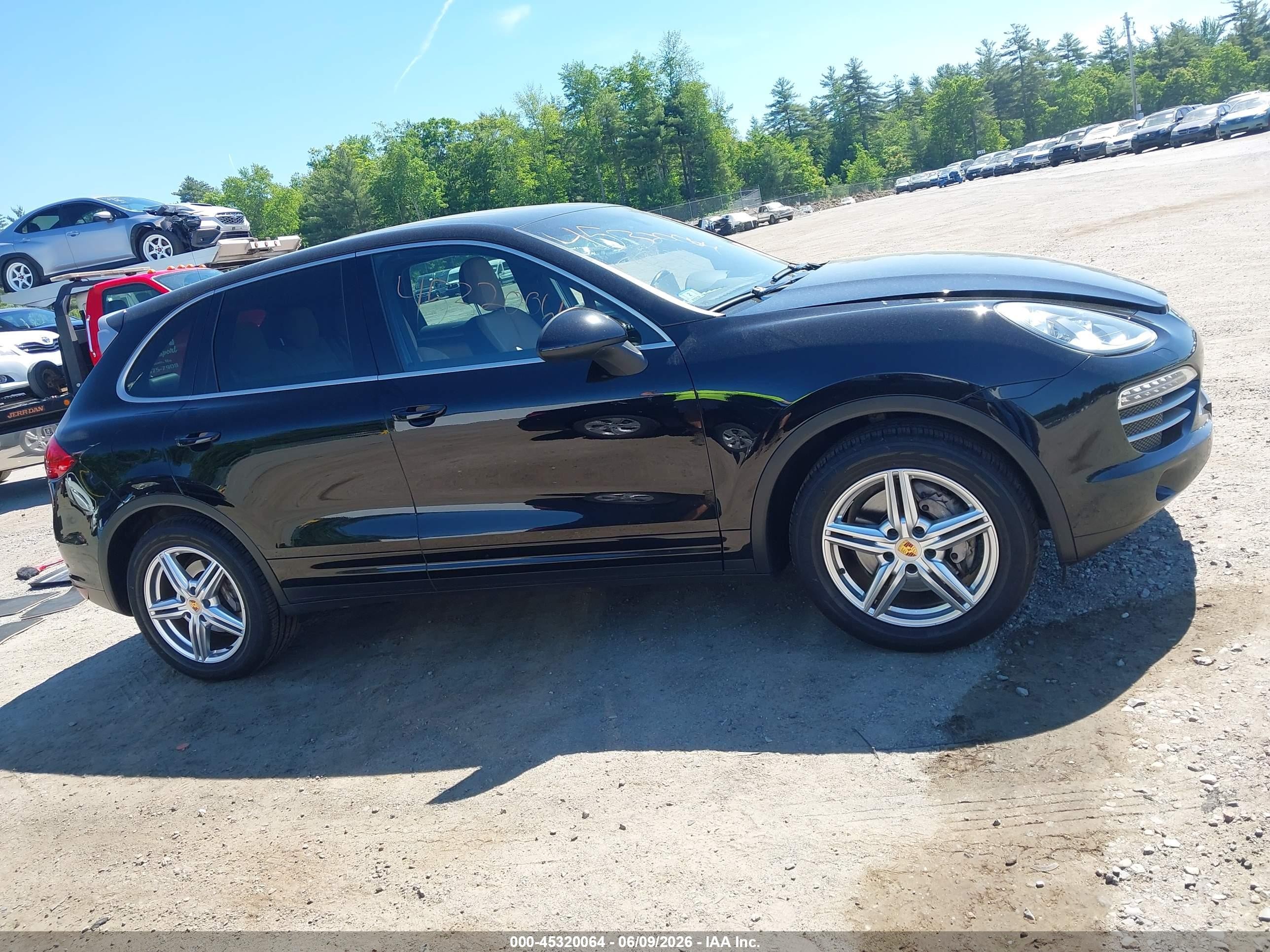 2014 Porsche Cayenne Platinum Edition Черный vin: WP1AA2A25ELA90778