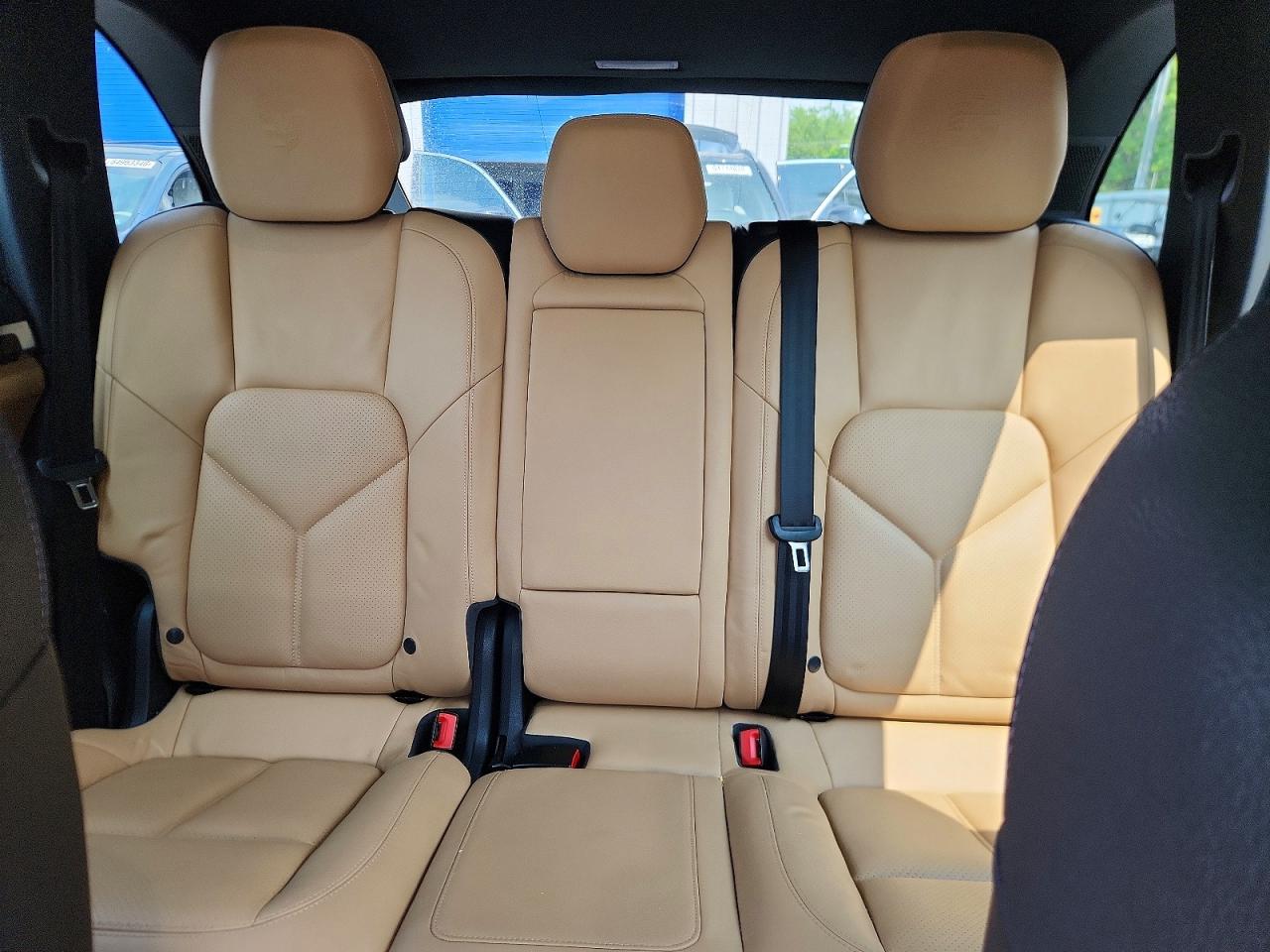 2014 Porsche Cayenne Gray vin: WP1AA2A25ELA95771