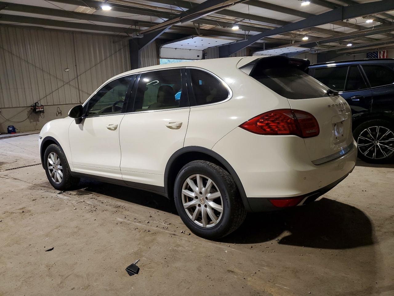 2011 Porsche Cayenne White vin: WP1AA2A26BLA04311