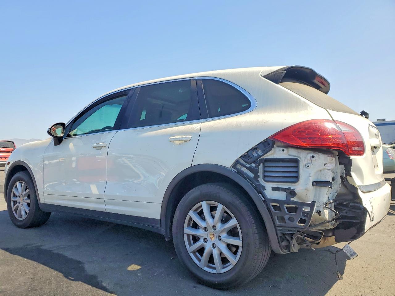 2011 Porsche Cayenne 4d White vin: WP1AA2A26BLA09718