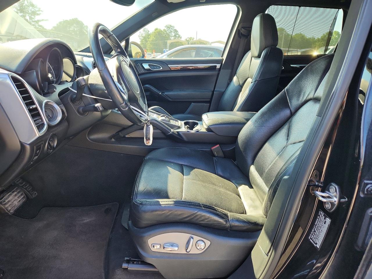 2012 Porsche Cayenne Gray vin: WP1AA2A26CLA05749