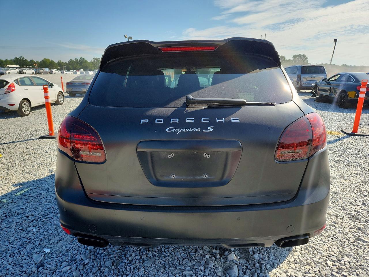 2012 Porsche Cayenne Gray vin: WP1AA2A26CLA05749