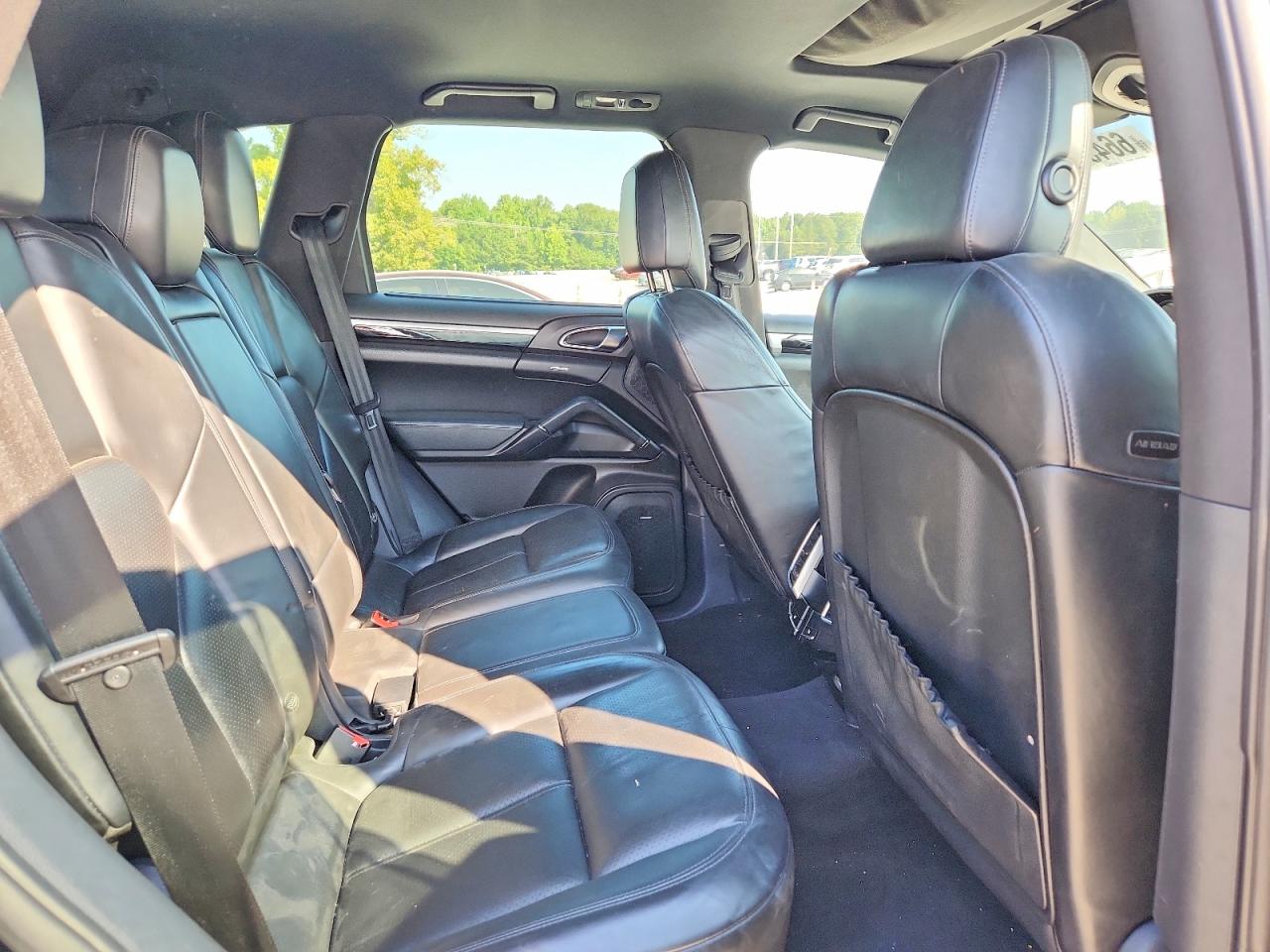 2012 Porsche Cayenne Gray vin: WP1AA2A26CLA05749