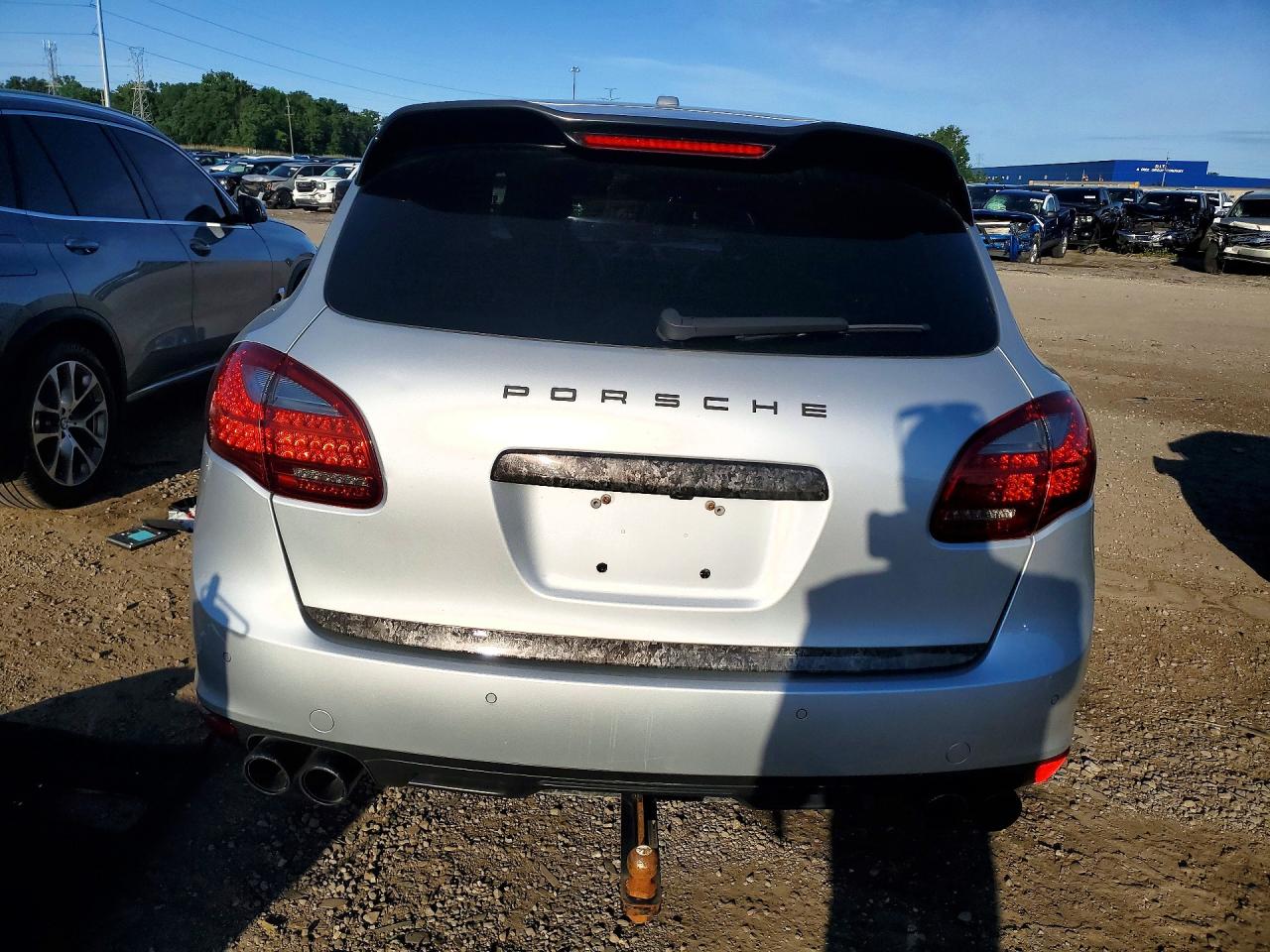 2012 Porsche Cayenne Gray vin: WP1AA2A26CLA09784