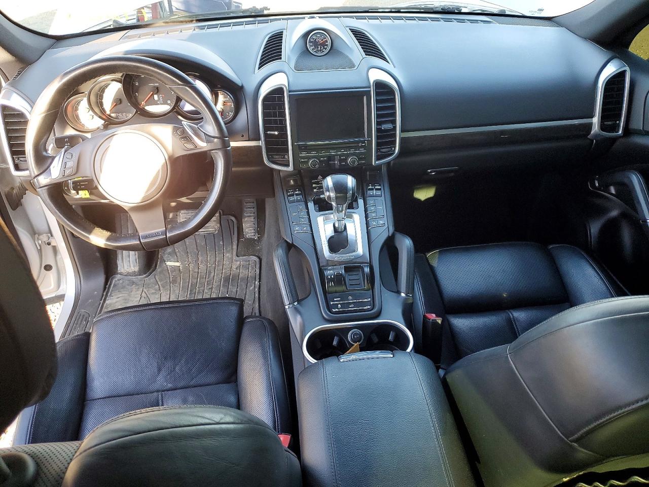 2012 Porsche Cayenne Gray vin: WP1AA2A26CLA09784