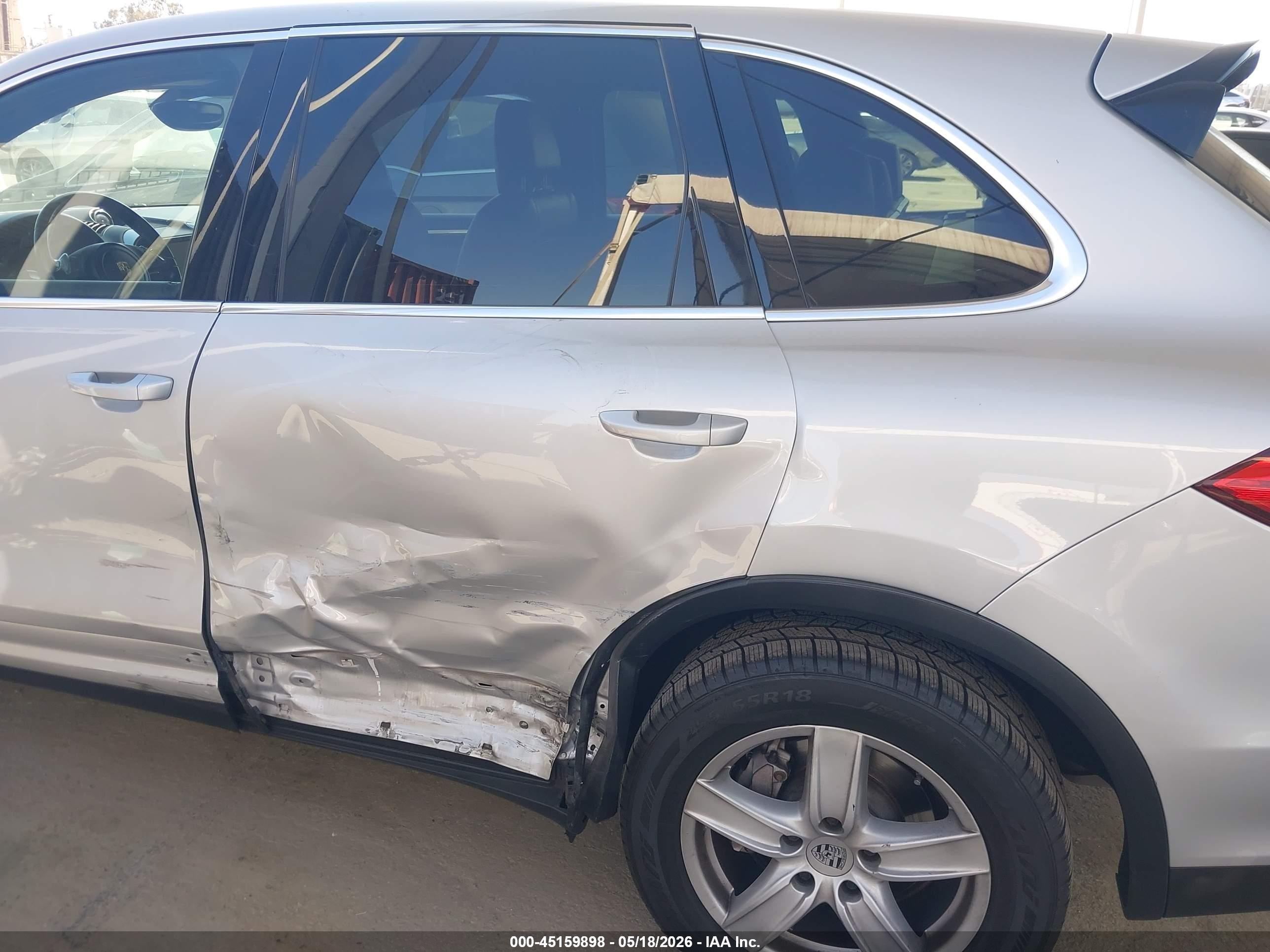 2012 Porsche Cayenne   Silver vin: WP1AA2A26CLA10143