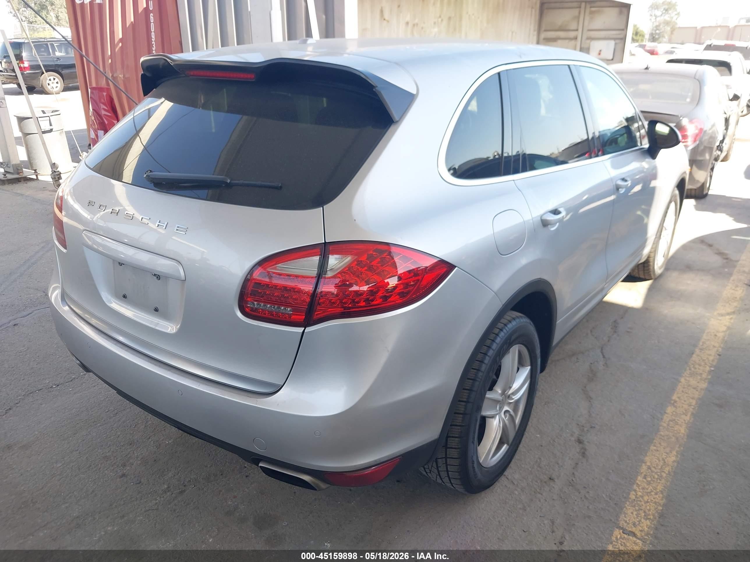 2012 Porsche Cayenne   Silver vin: WP1AA2A26CLA10143