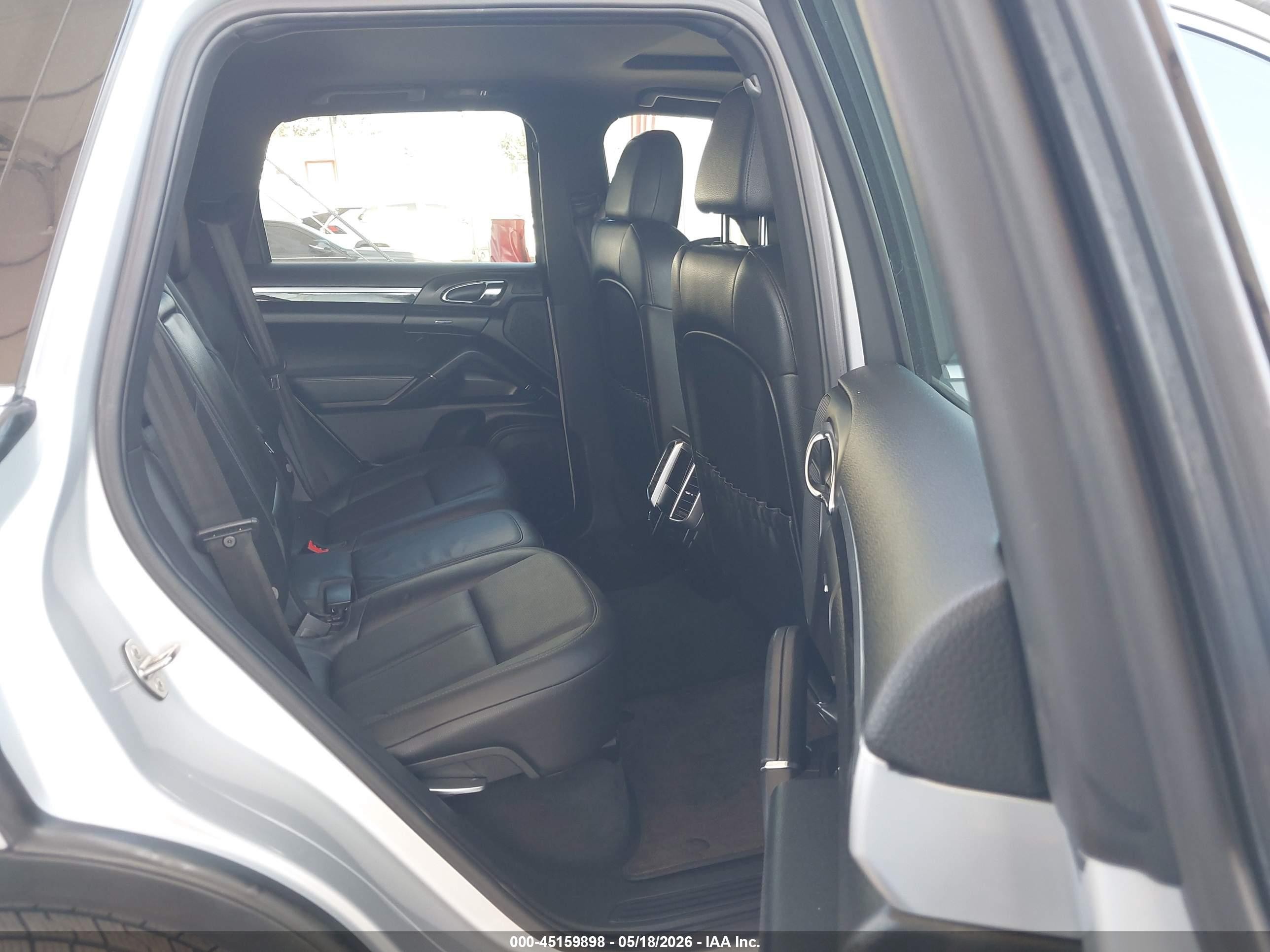2012 Porsche Cayenne   Silver vin: WP1AA2A26CLA10143