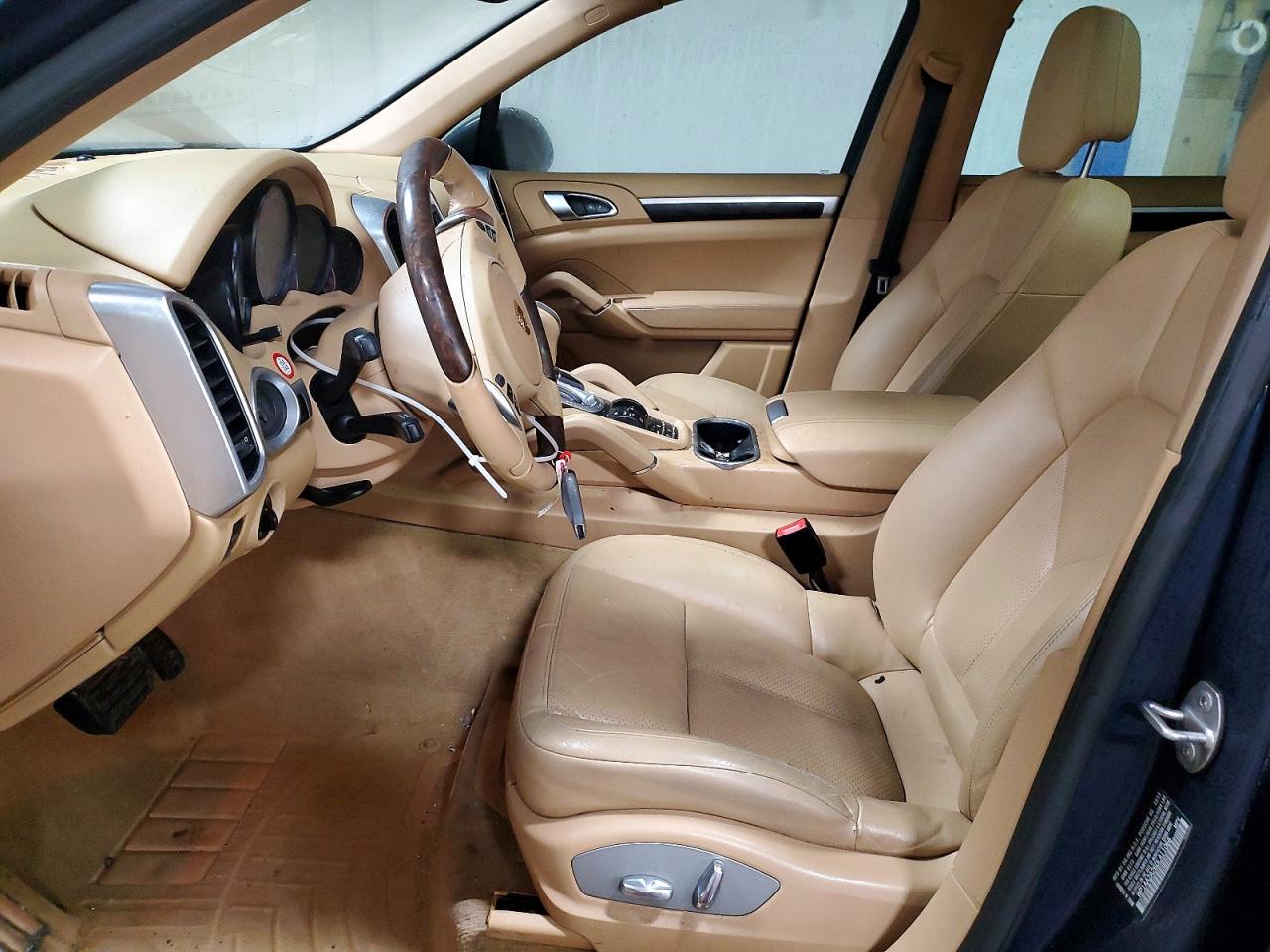 2013 Porsche Cayenne Blue vin: WP1AA2A26DLA11066